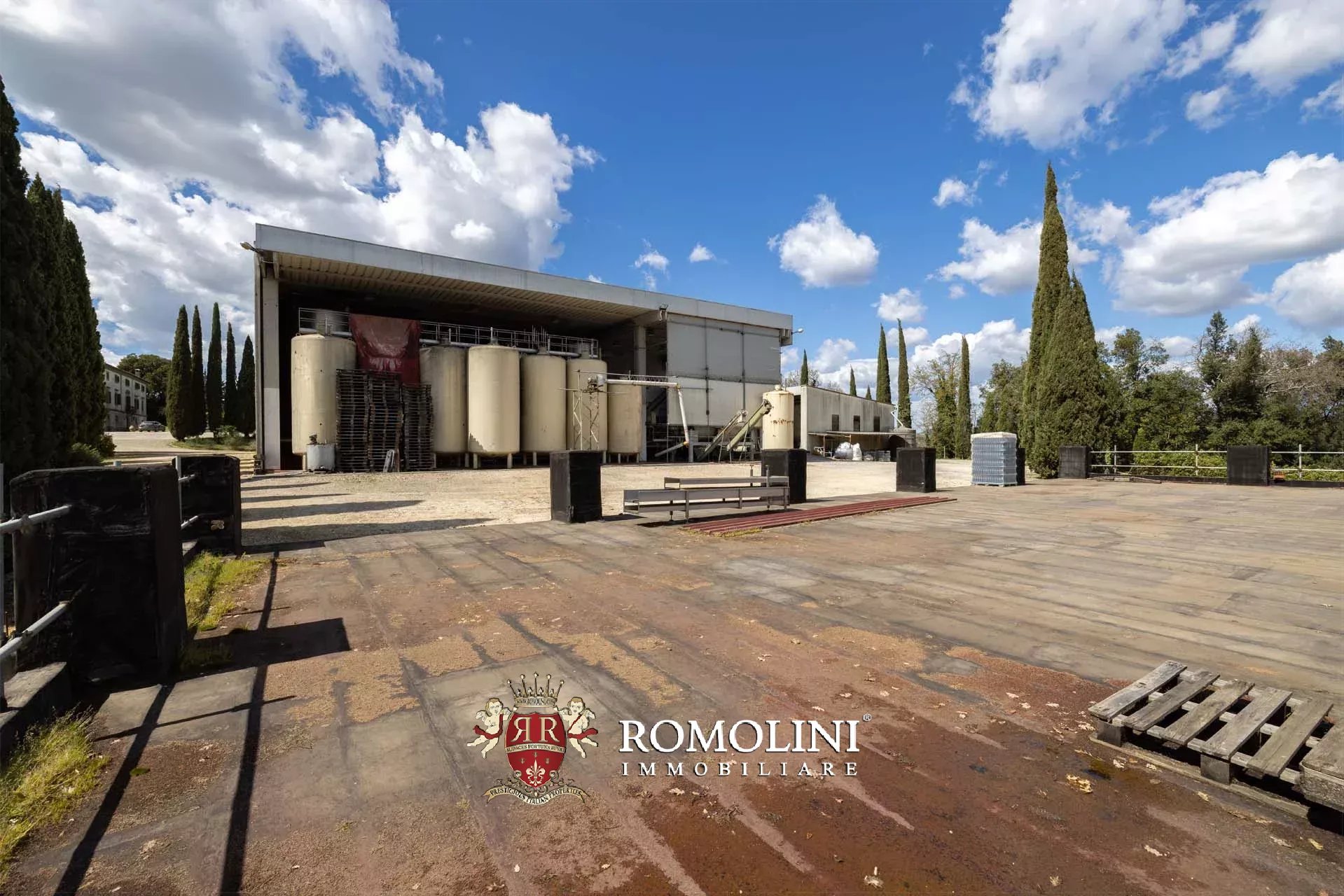 35 Bedroom Vineyard's Image 76