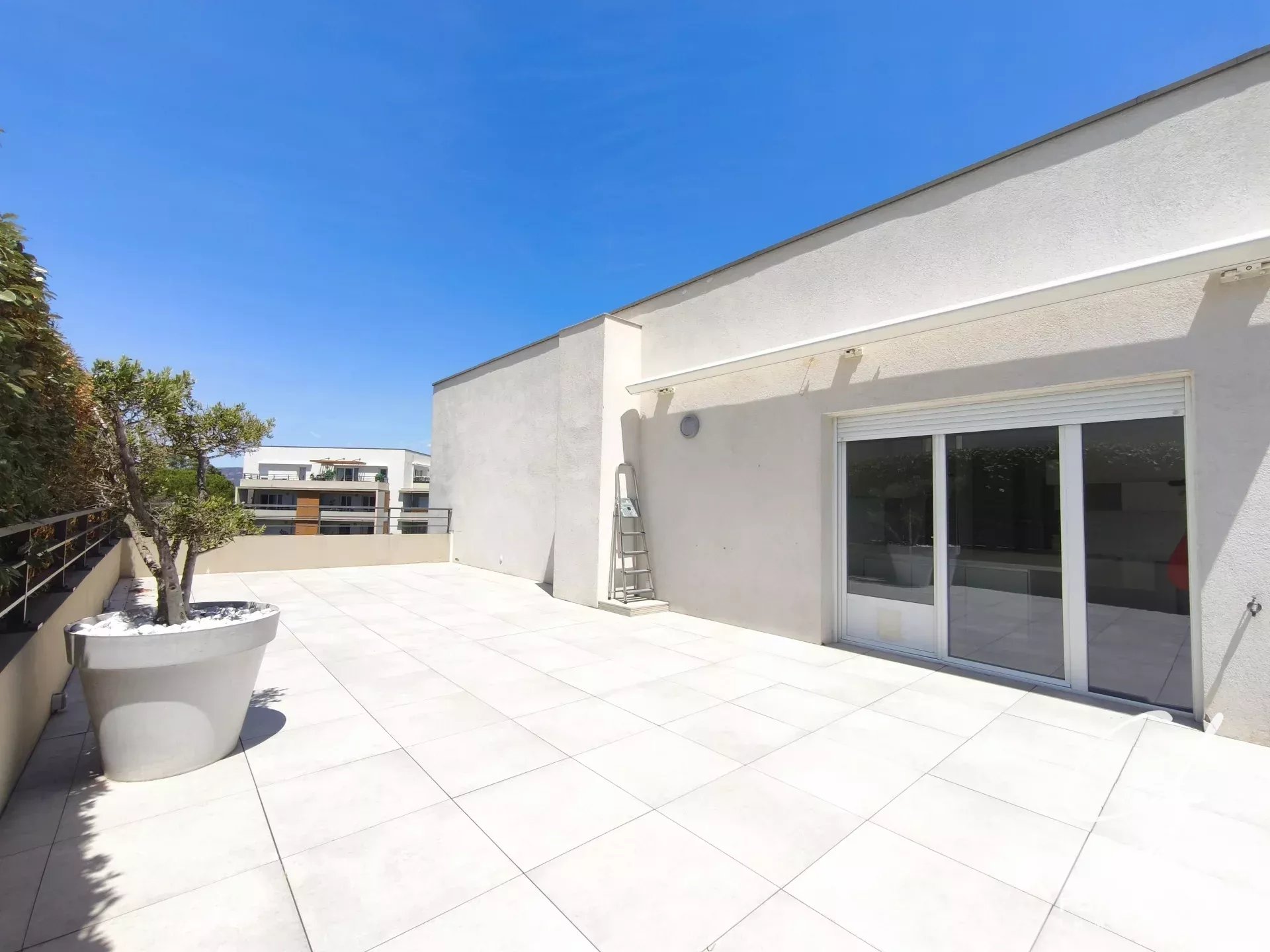 Sale Apartment Fréjus Caïs