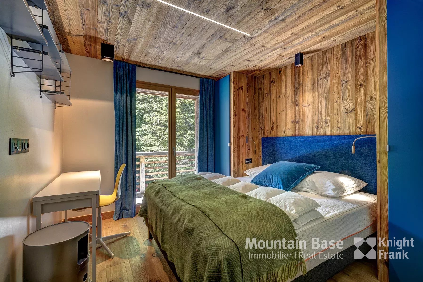 Photo of A newly built 4-bedroom chalet at the foot of Les Planards ski area.