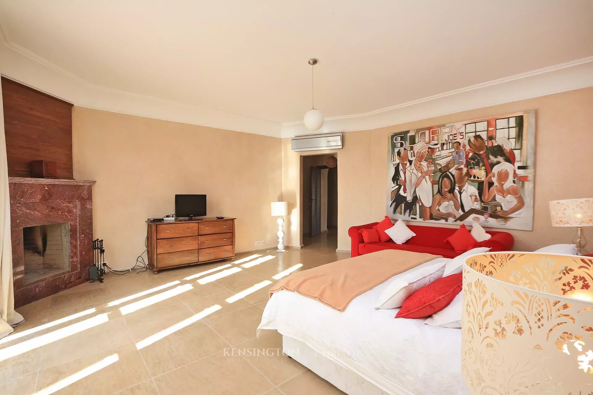 6 Bedroom Villa/Townhouse's Image 22