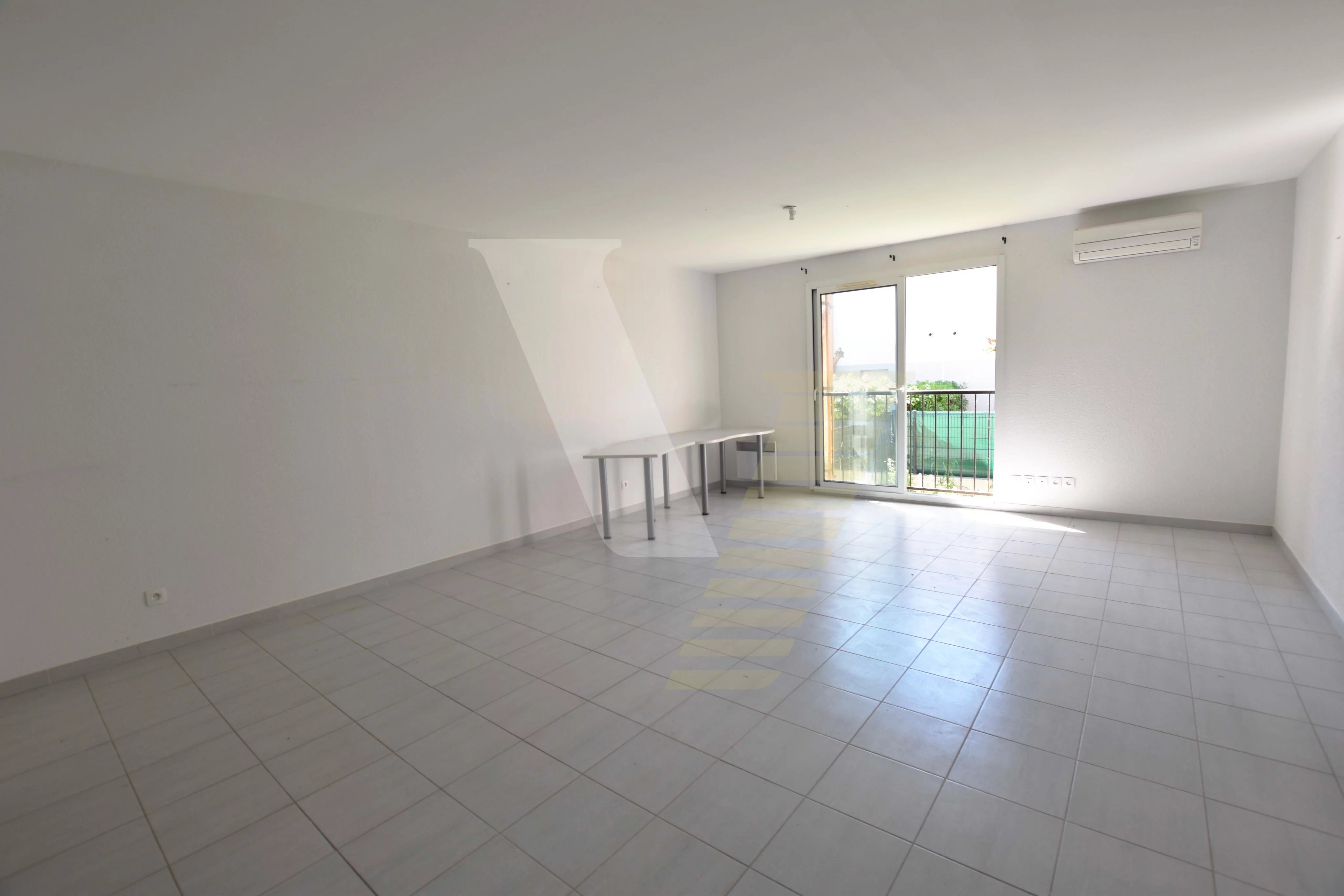 Maison T3 de plain-pied dans ZAE - Photo 3