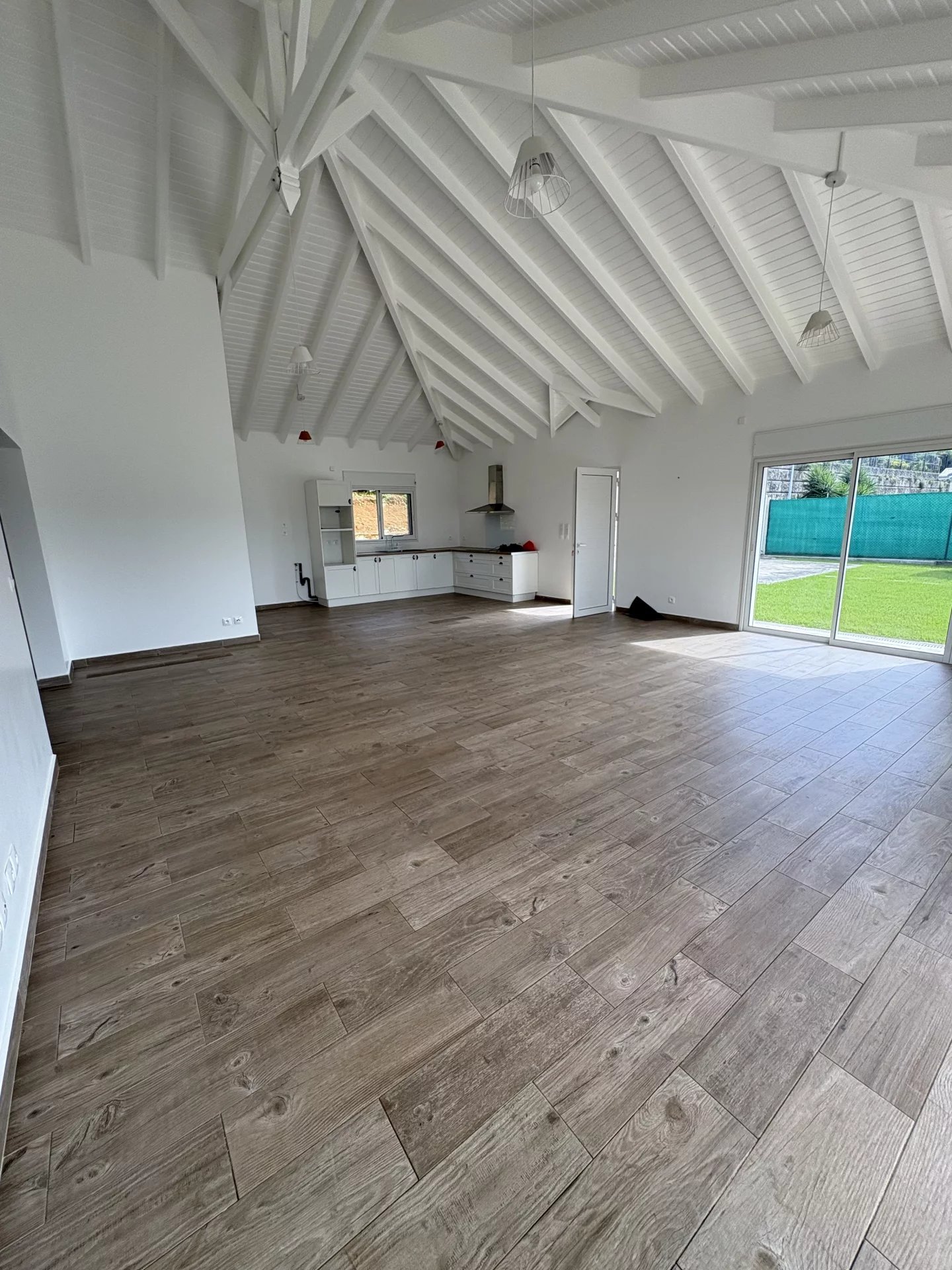 BELLE VILLA T5 RECENTE AVEC PISCINE