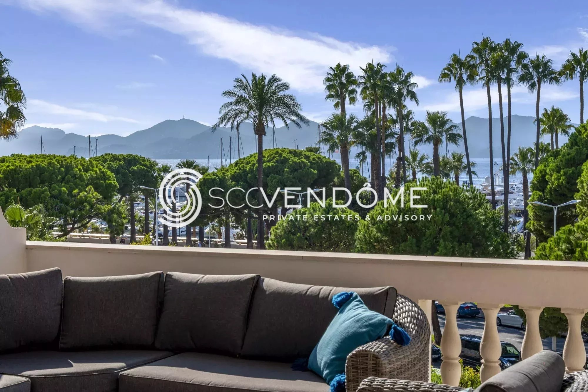 CANNES CROISETTE APPARTEMENT RENOVE 3 CHAMBRES 110M²  VUE MER A VENDRE