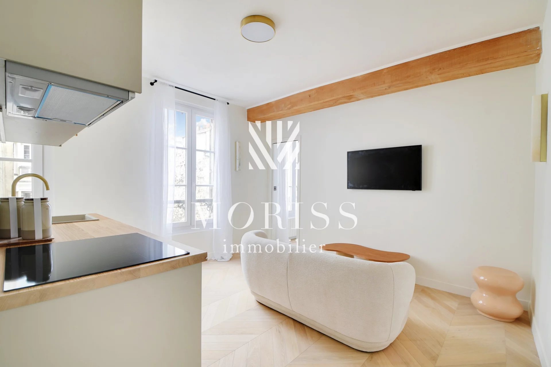 APPARTEMENT 2 PIÈCES  - ABBESSES / BURQ - COUP DE COEUR - Image 1