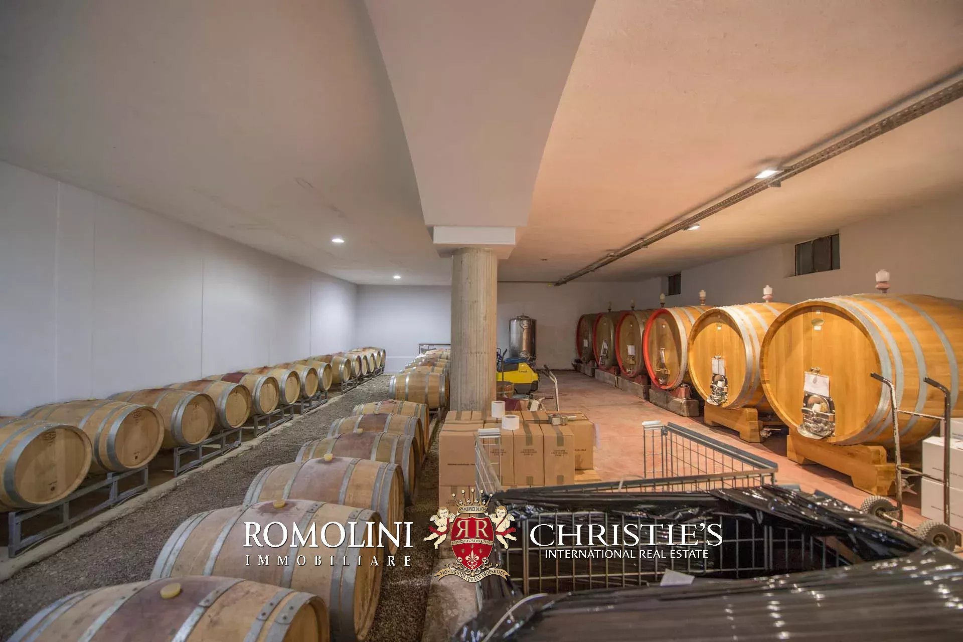 5 Bedroom Vineyard's Image 13
