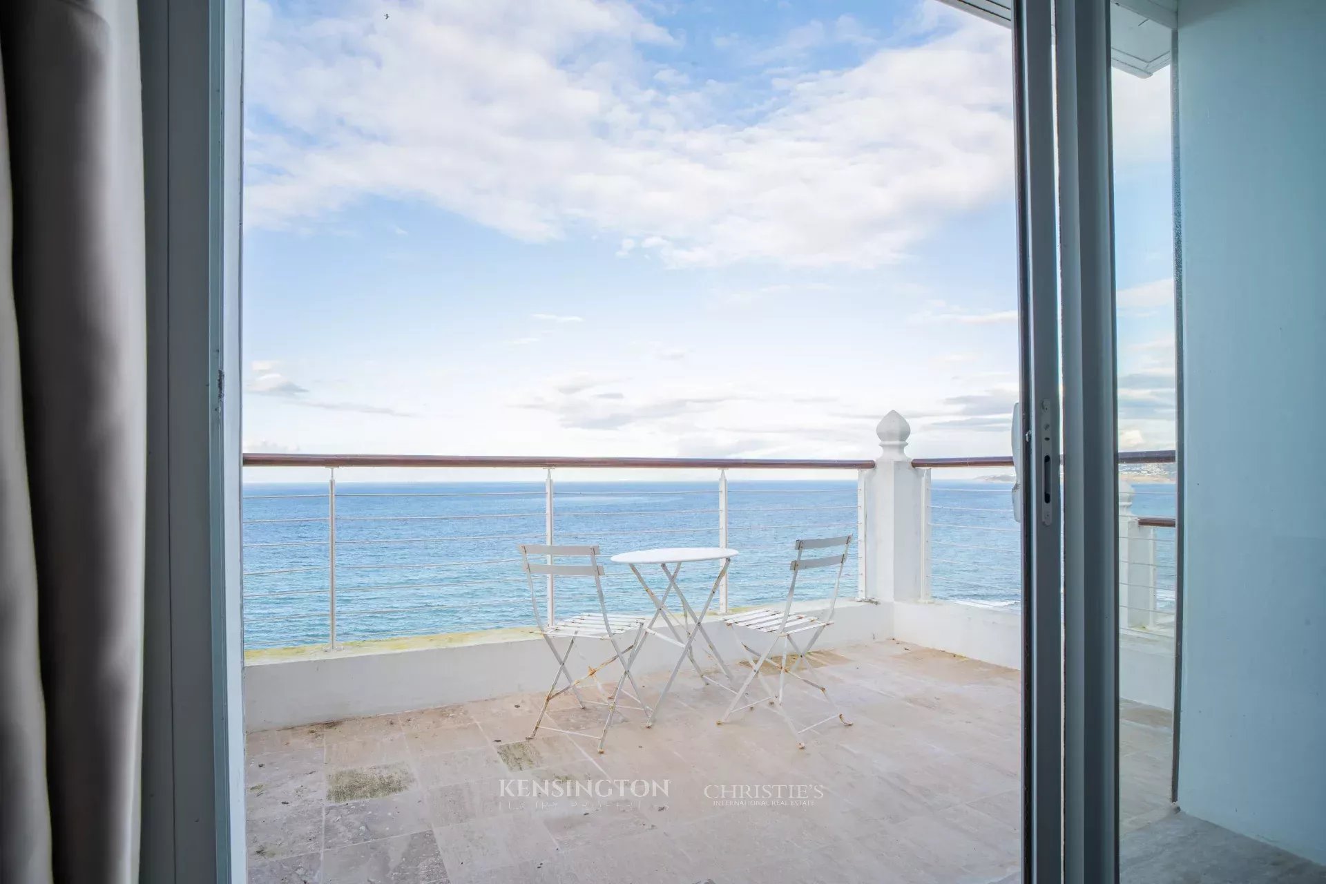 6 Bedroom Villa/Townhouse's Image 14