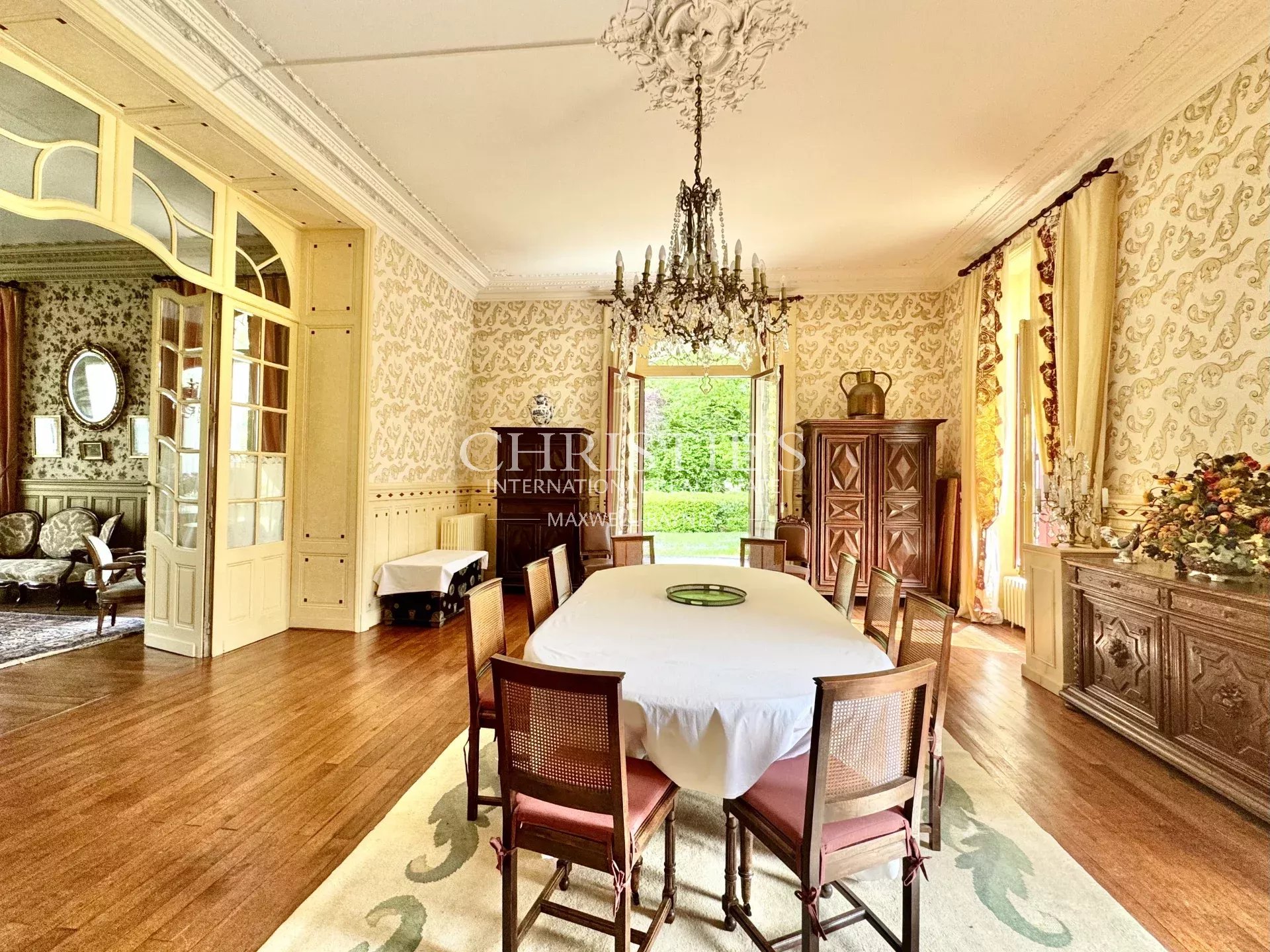 18 Bedroom Chateau's Image 7