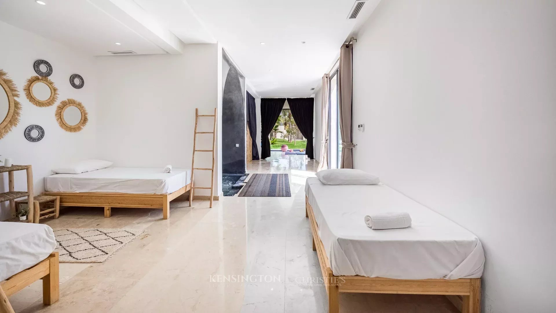 6 Bedroom Villa/Townhouse's Image 13