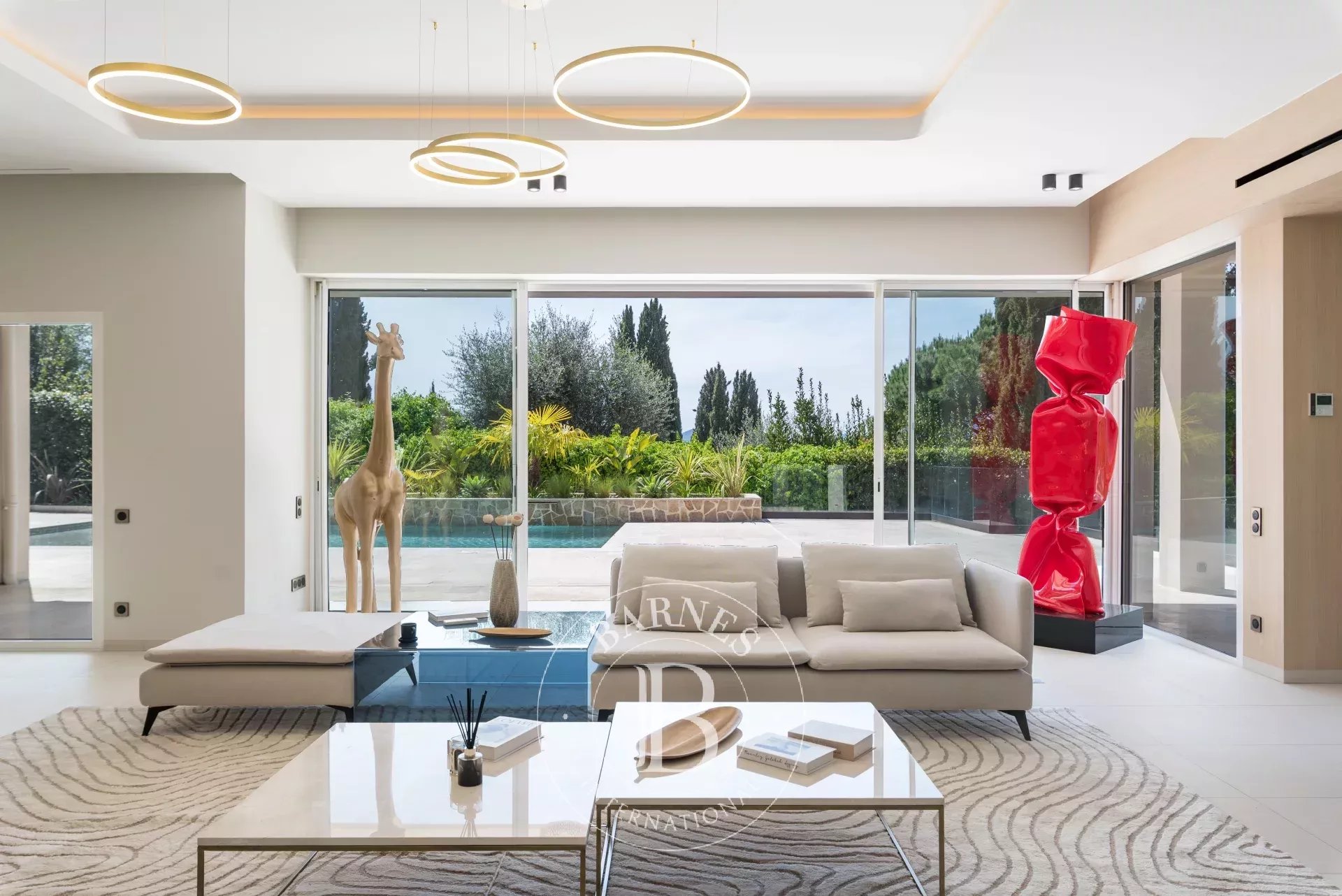 Mougins - Renovated villa in a quiet location with panoramic views - Walking distance to shops