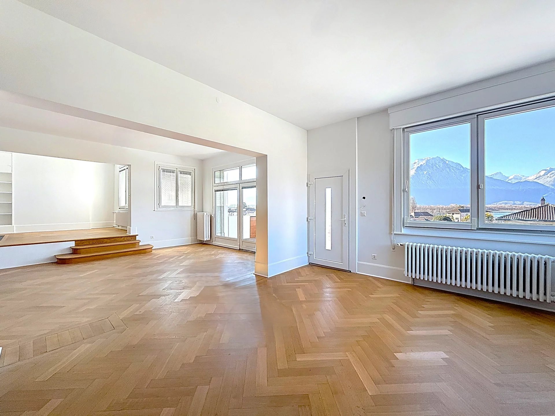 Cachet, calme et vue sur le Lac !