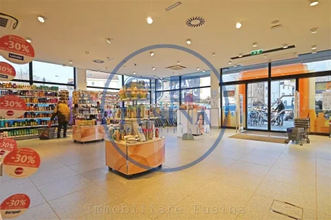 Negozio---Locale-commerciale-in-vendita---Brunico-6