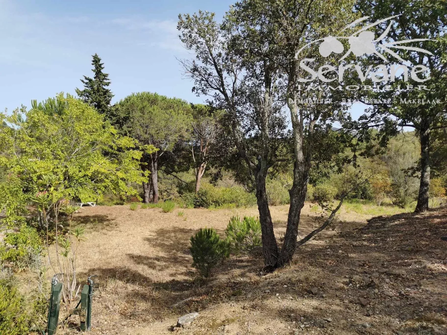 FOR SALE STONE PROPERTY WITH ANNEXES