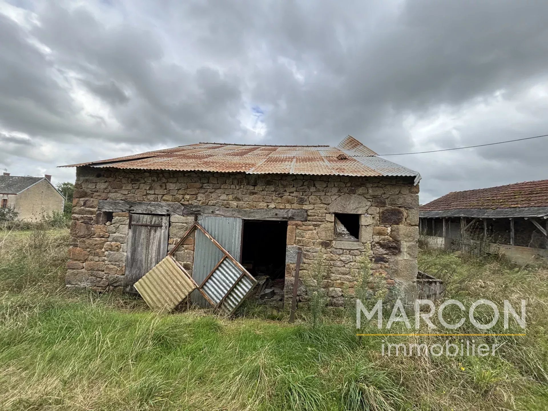 SALE HOUSE AREA CHAMBON-SUR-VOUEIZE