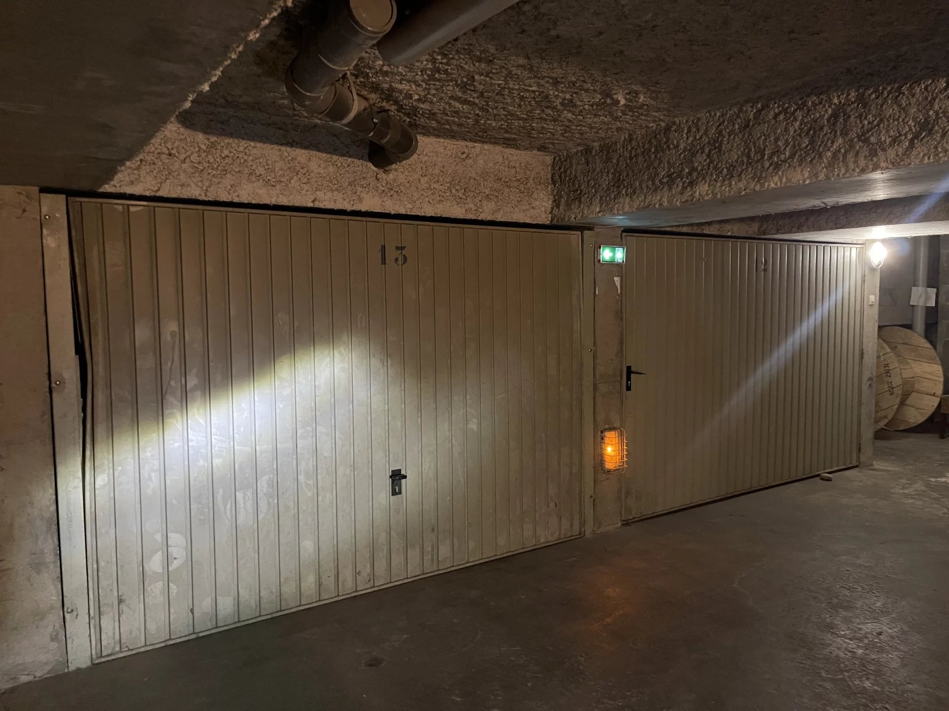 Garage en sous-sol - idéal investissement