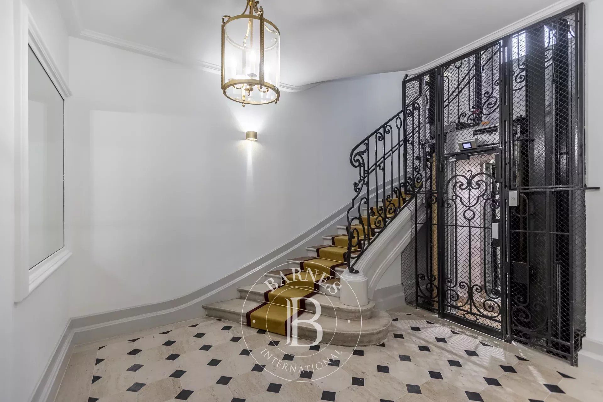 Daire Paris 8ème - picture 17