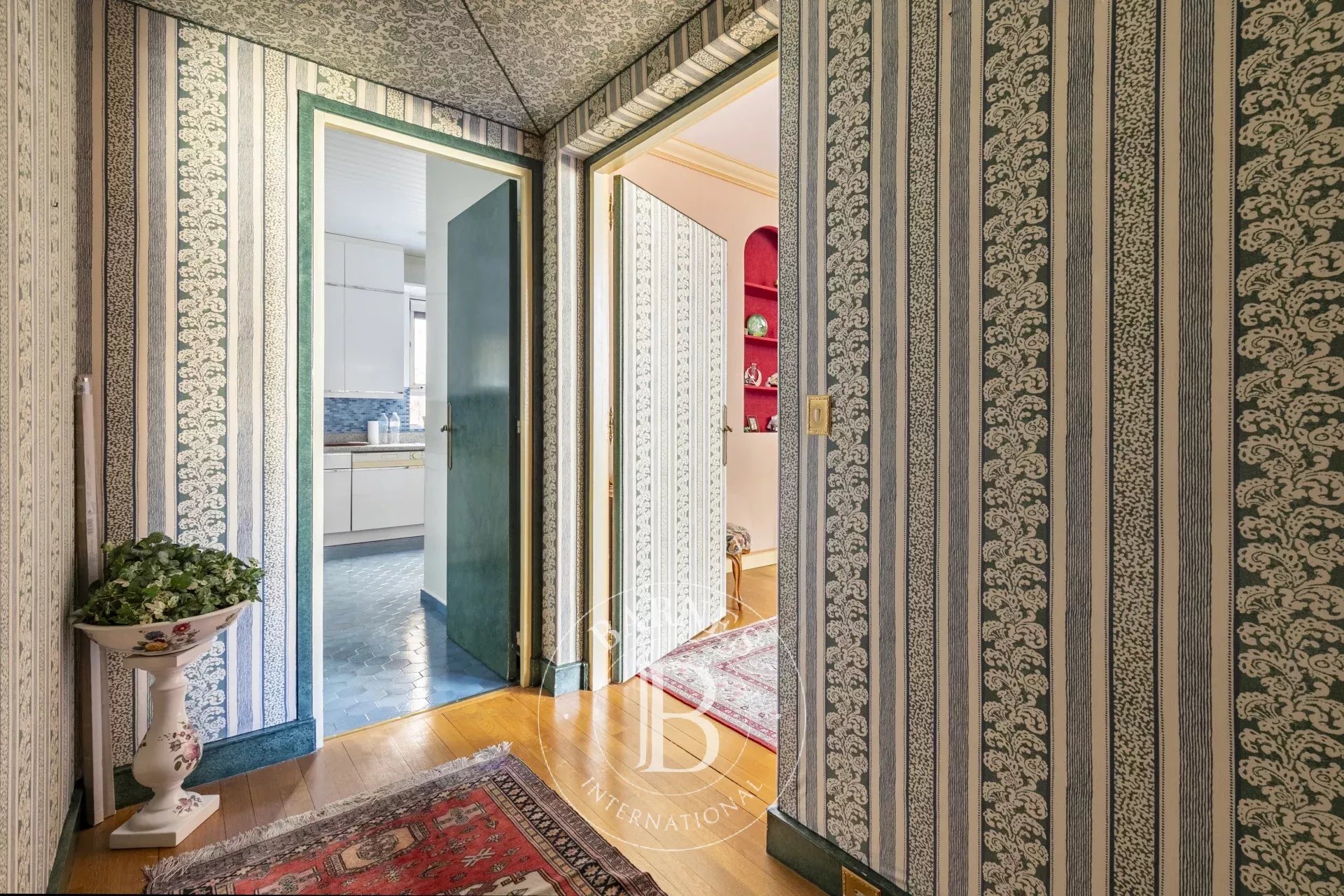 Paris  - Apartment 2 Bedrooms - picture 13