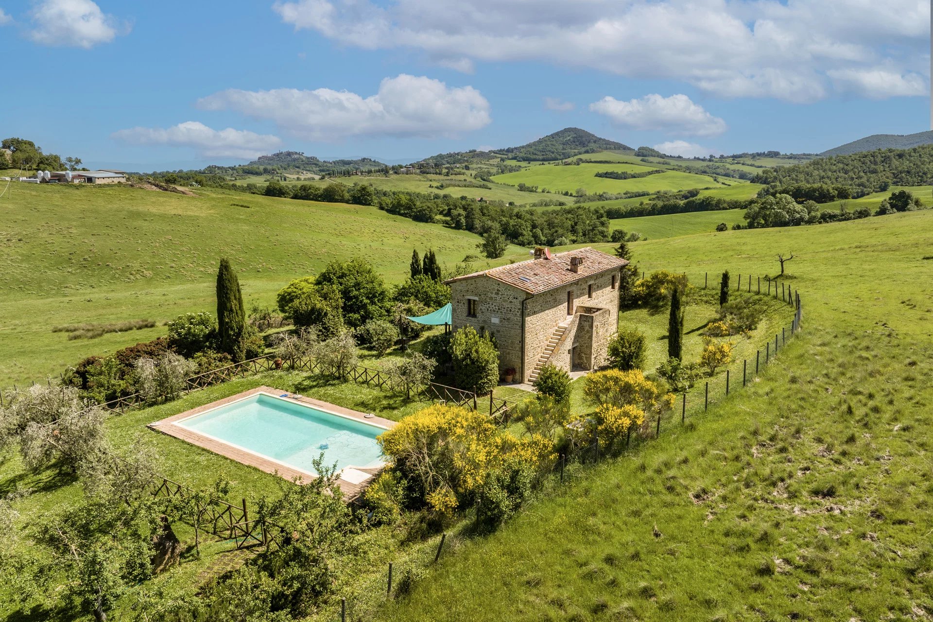  CASALE RISTRUTTURATO CON PISCINA IN VENDITA A PIENZA, VAL D'ORCIA