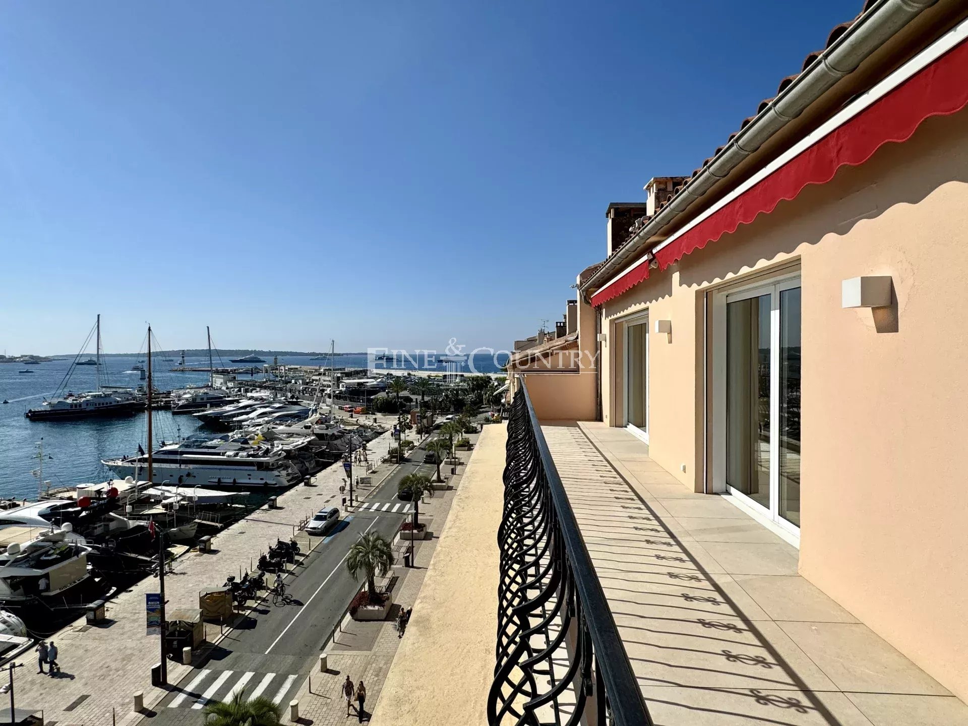 Photo of Penthouse for Sale in Cannes with Sea View