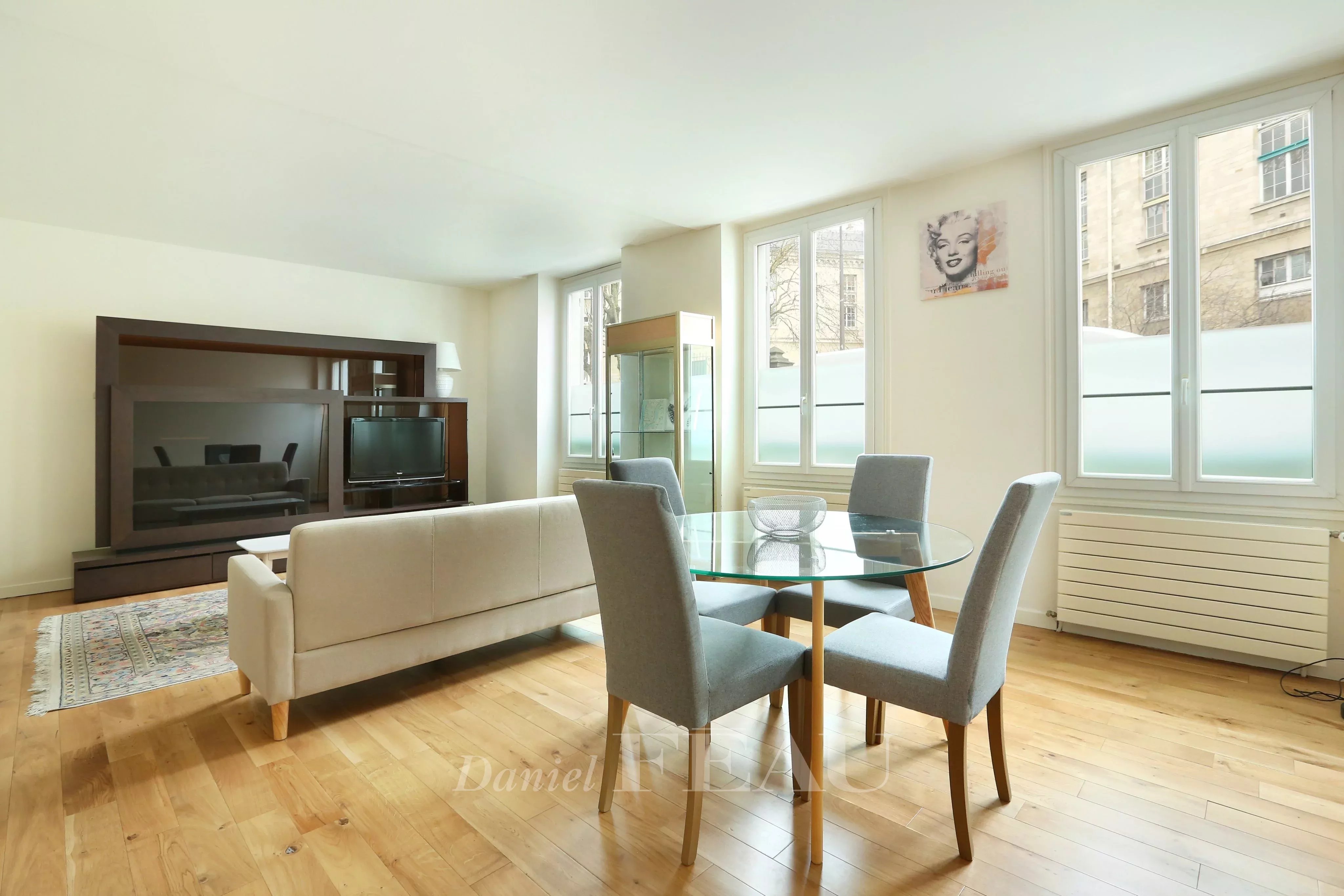 Dining room Wooden floor