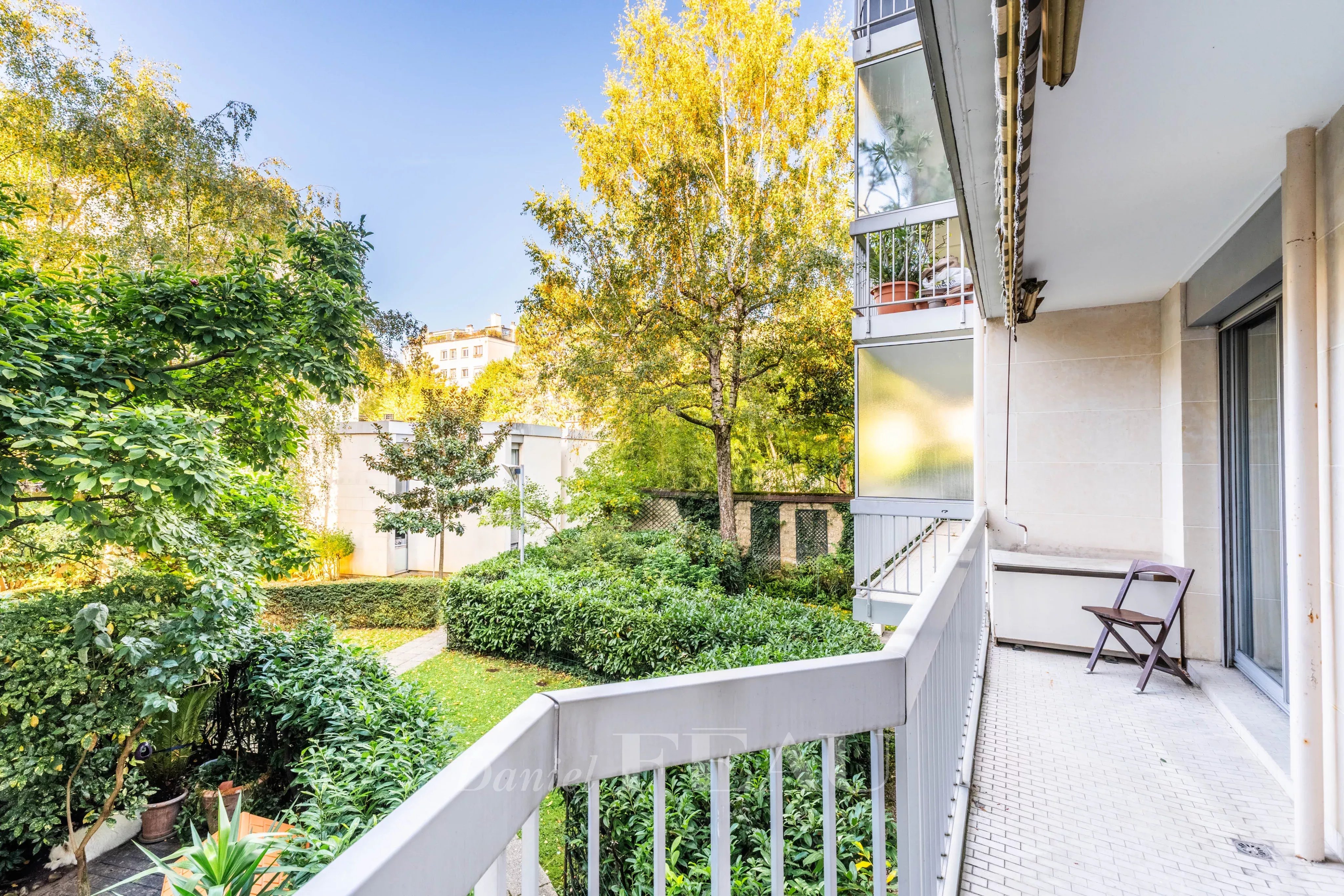 Neuilly - Saussaye/Perronet - Quatre chambres
