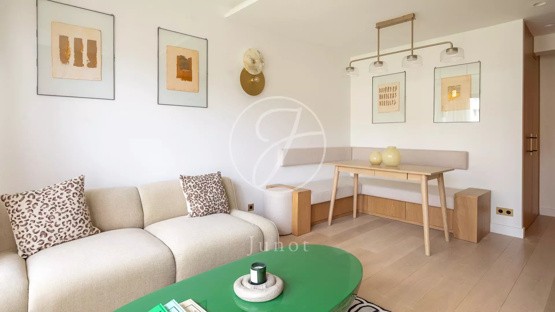 Paris 16e - MURAT / AVENUE DE VERSAILLES