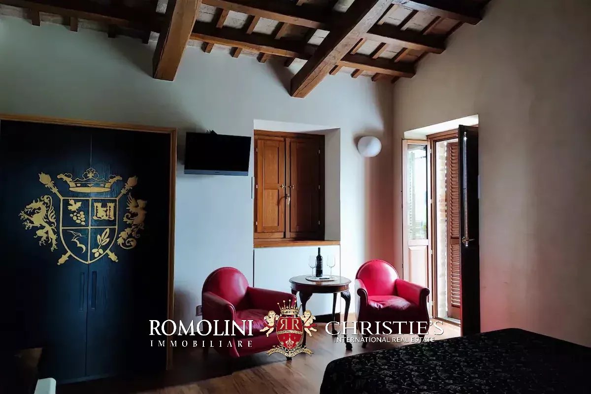 6 Bedroom Vineyard's Image 19