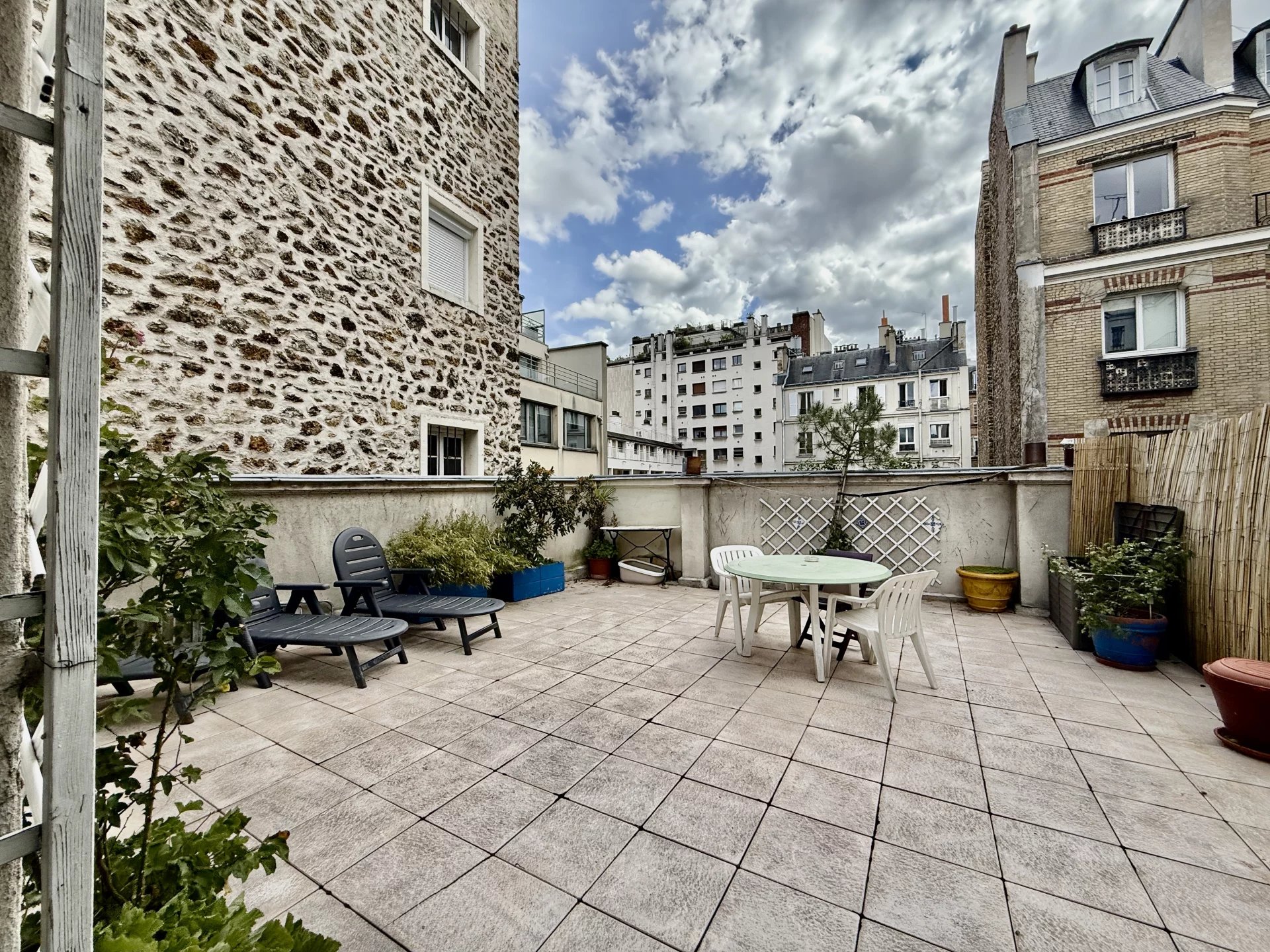 Meublé: Au coeur de Neuilly, rue Saint-Pierre, 3 pièces avec terrasse de 40m²