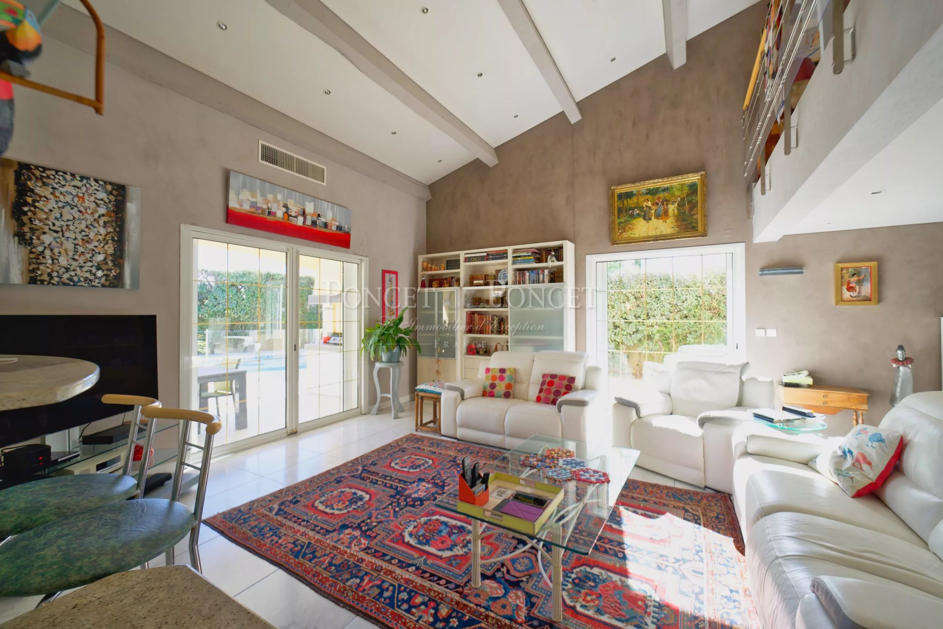 4 Bedroom Villa/Townhouse's Image 3