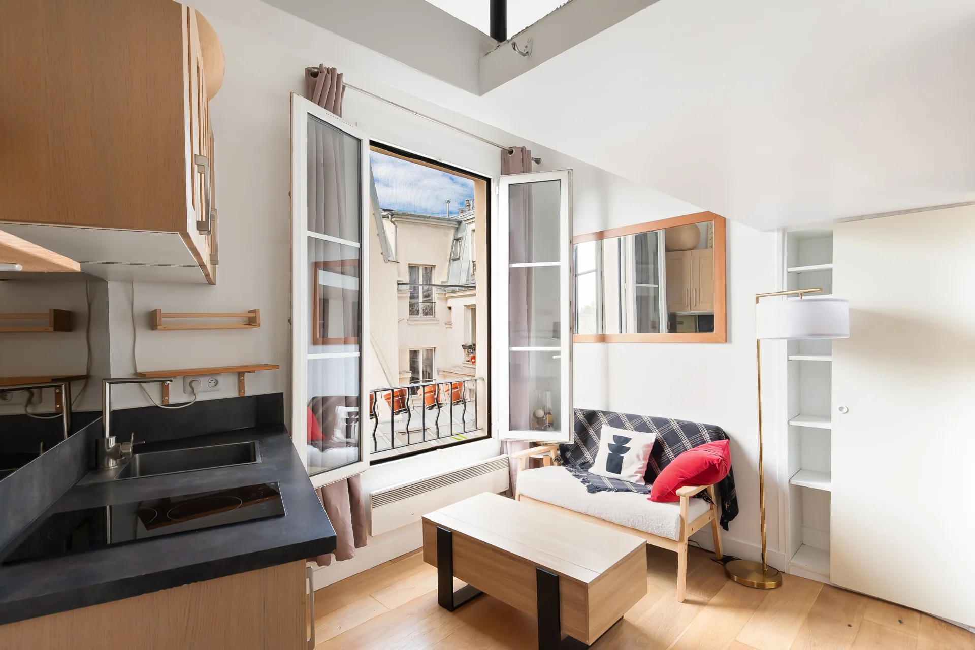 Paris 18e - ABBESSES / RUE ANDRE BARSACQ