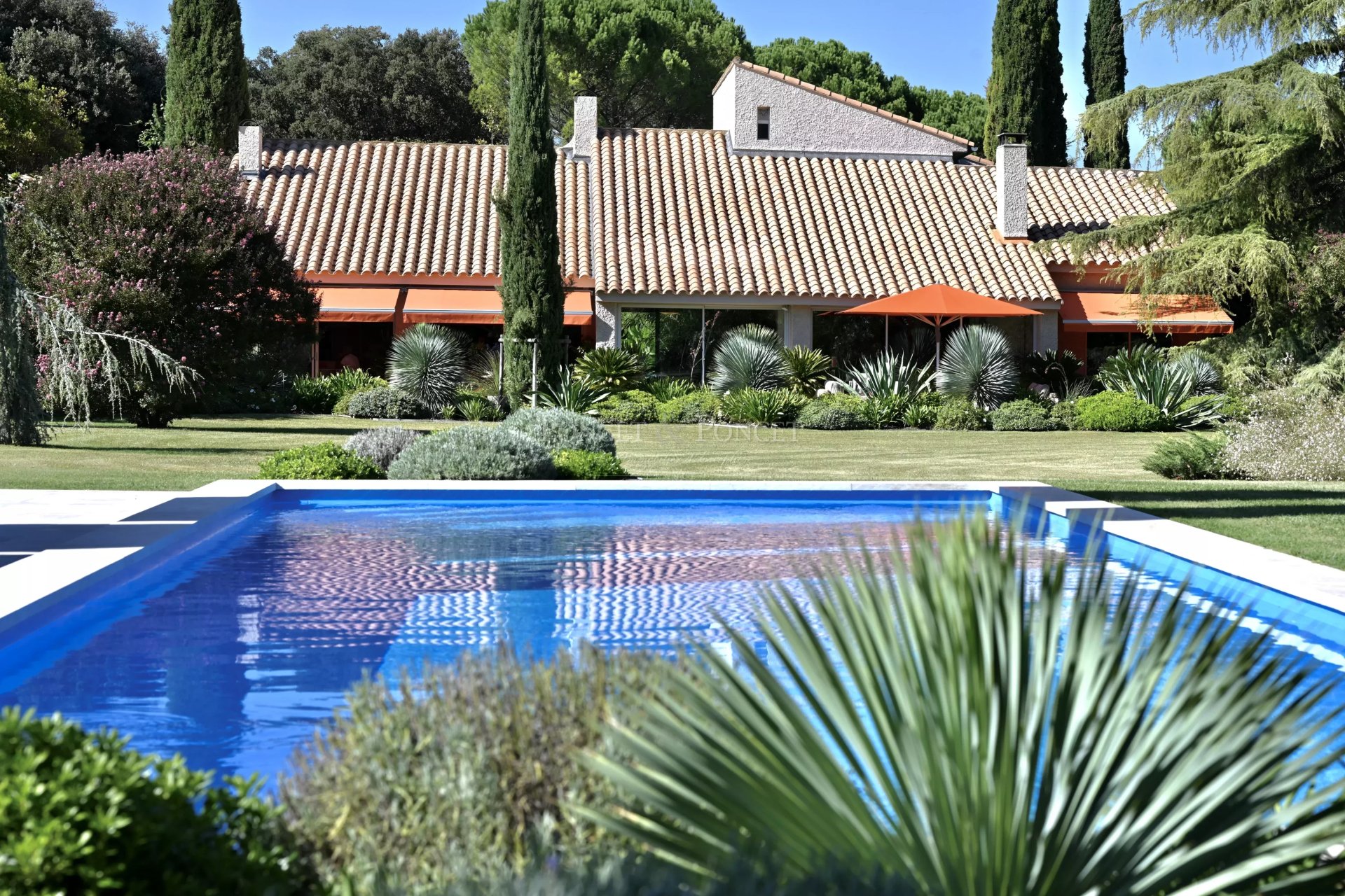 5 Bedroom Villa/Townhouse's Image 19