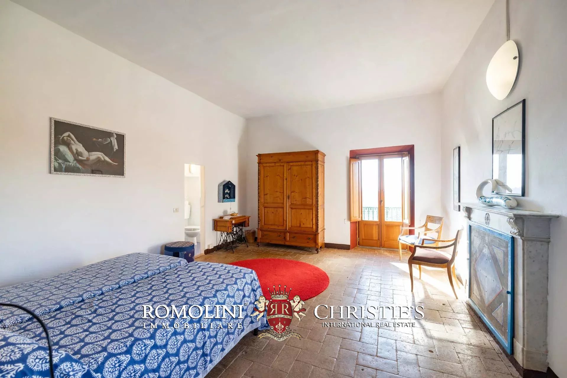 10 Bedroom Villa/Townhouse's Image 53