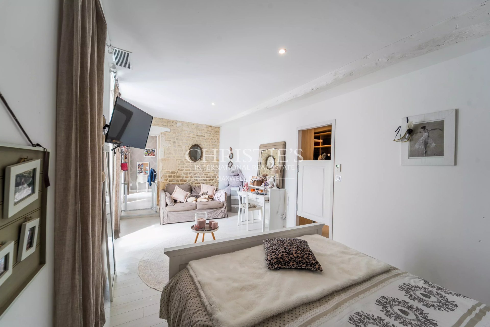 4 Bedroom Villa/Townhouse's Image 12