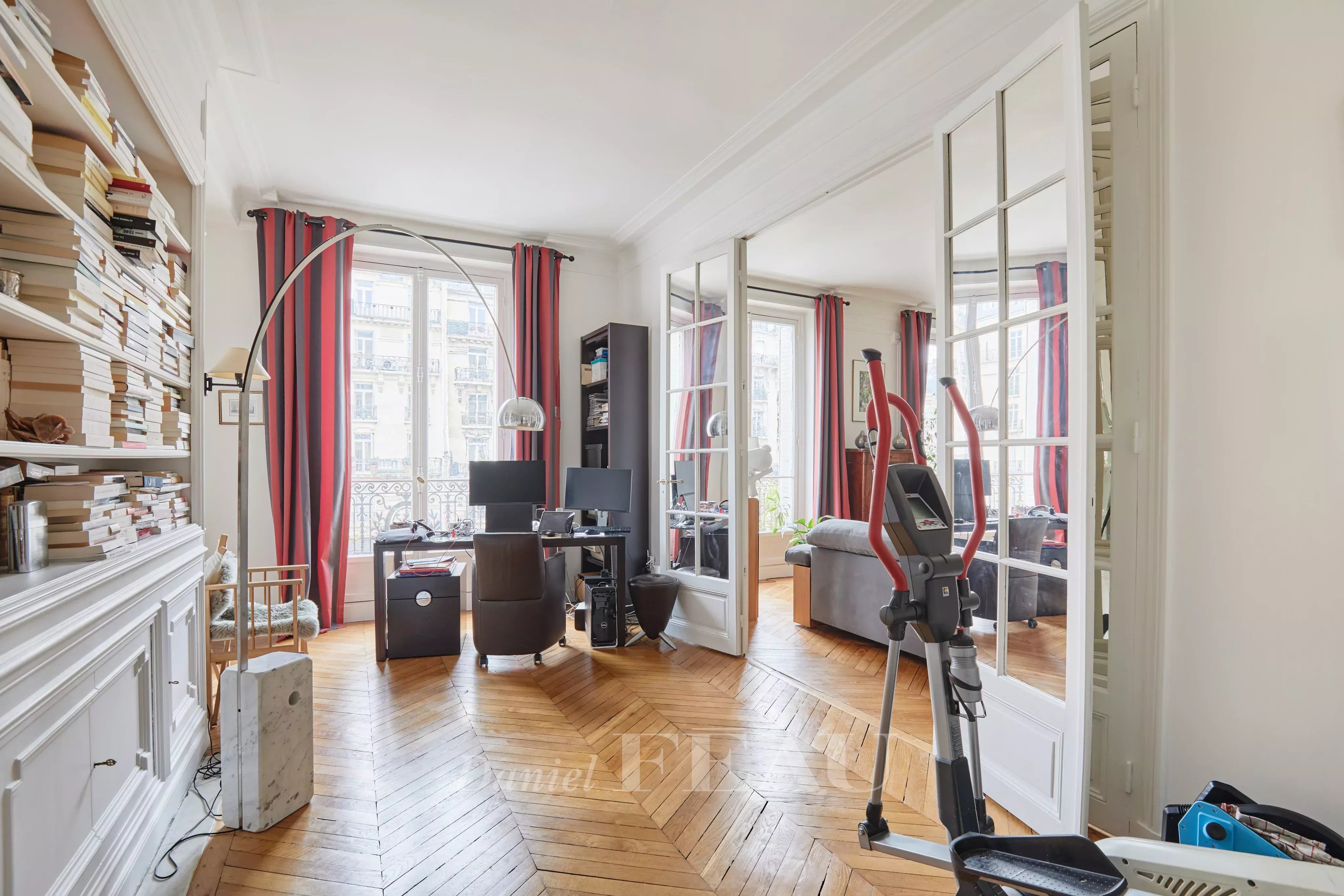 Sale Apartment Paris 16th