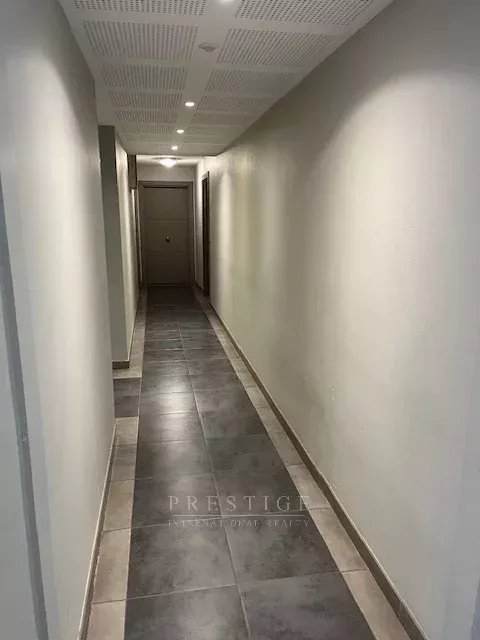 Juan les pins  2 pièces  terrasse & garage