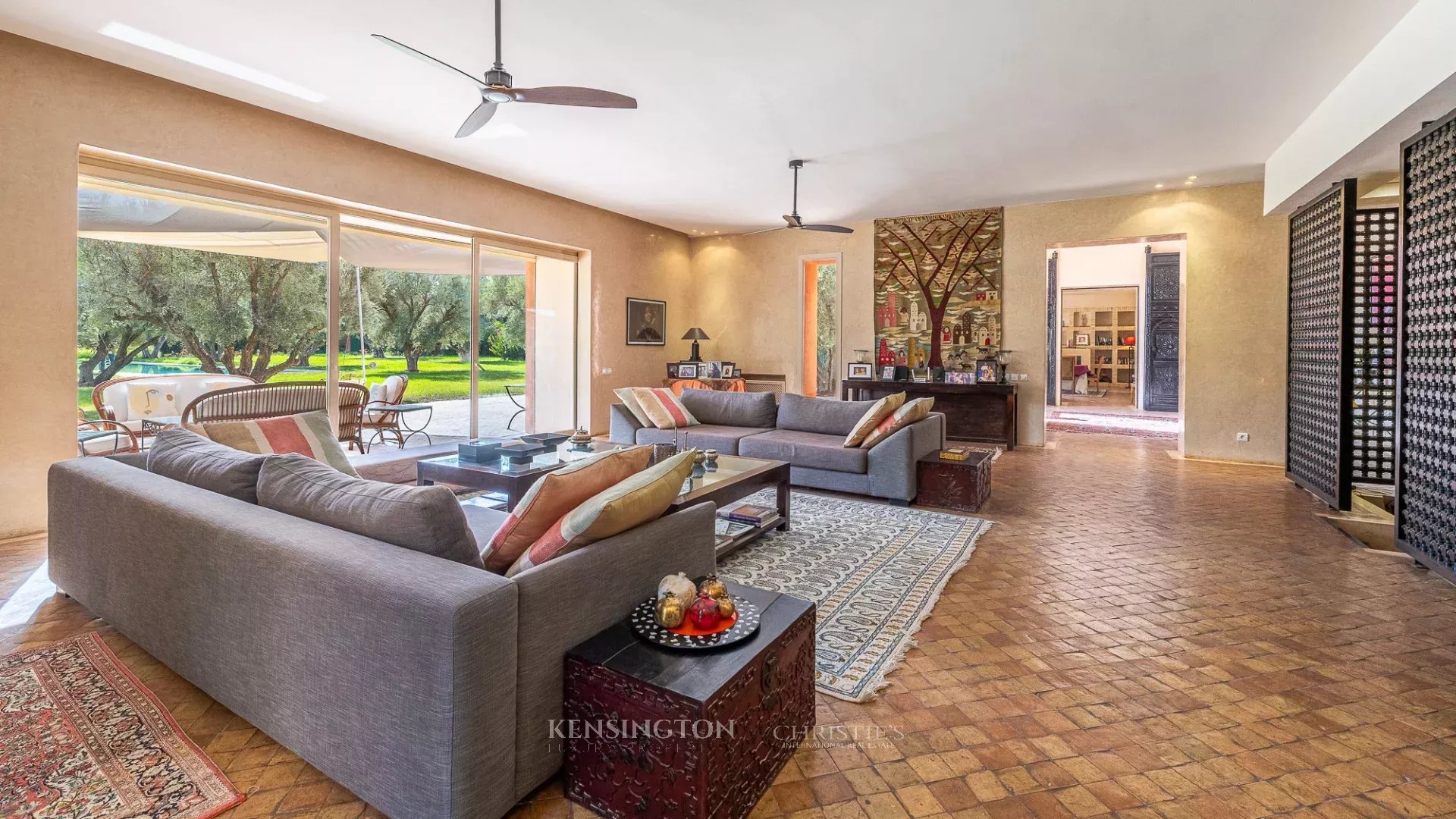 6 Bedroom Villa/Townhouse's Image 12