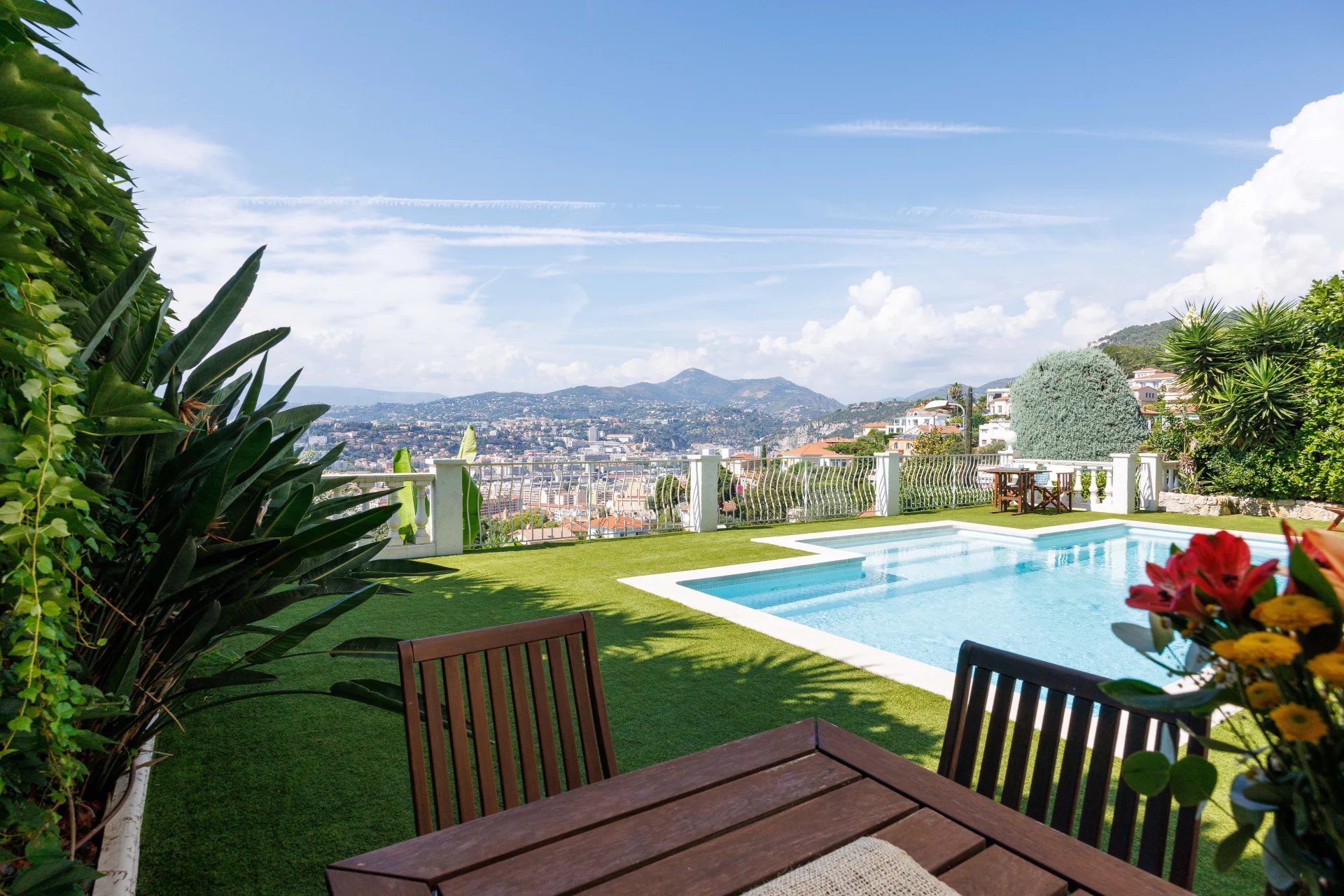 Belle villa avec vue panoramique