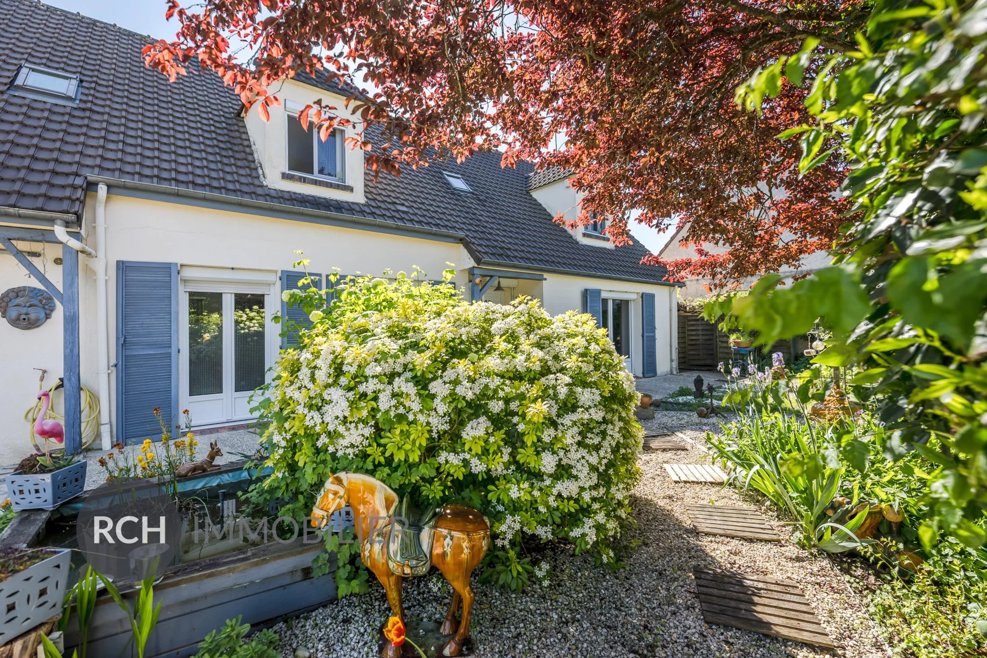 Gambais - Vaste maison familiale avec studio indépendant