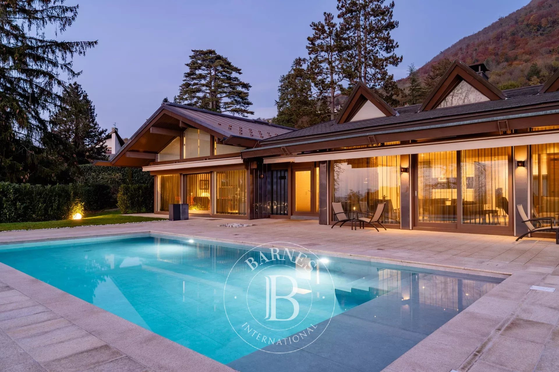 Villa Annecy  -  ref 85392249 (picture 1)