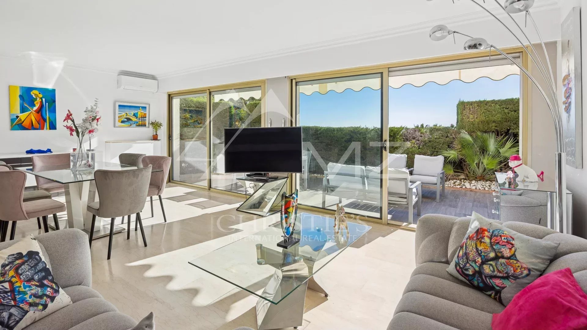 2 Bedroom Apartment/Flat's Image 3