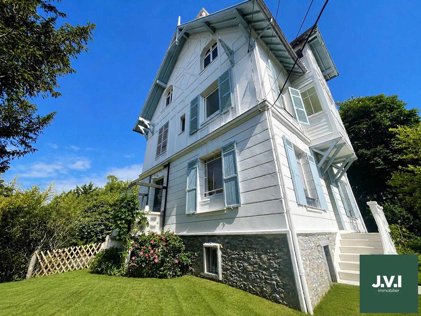 Maison Montmorency 8 pièce(s) 235 m2