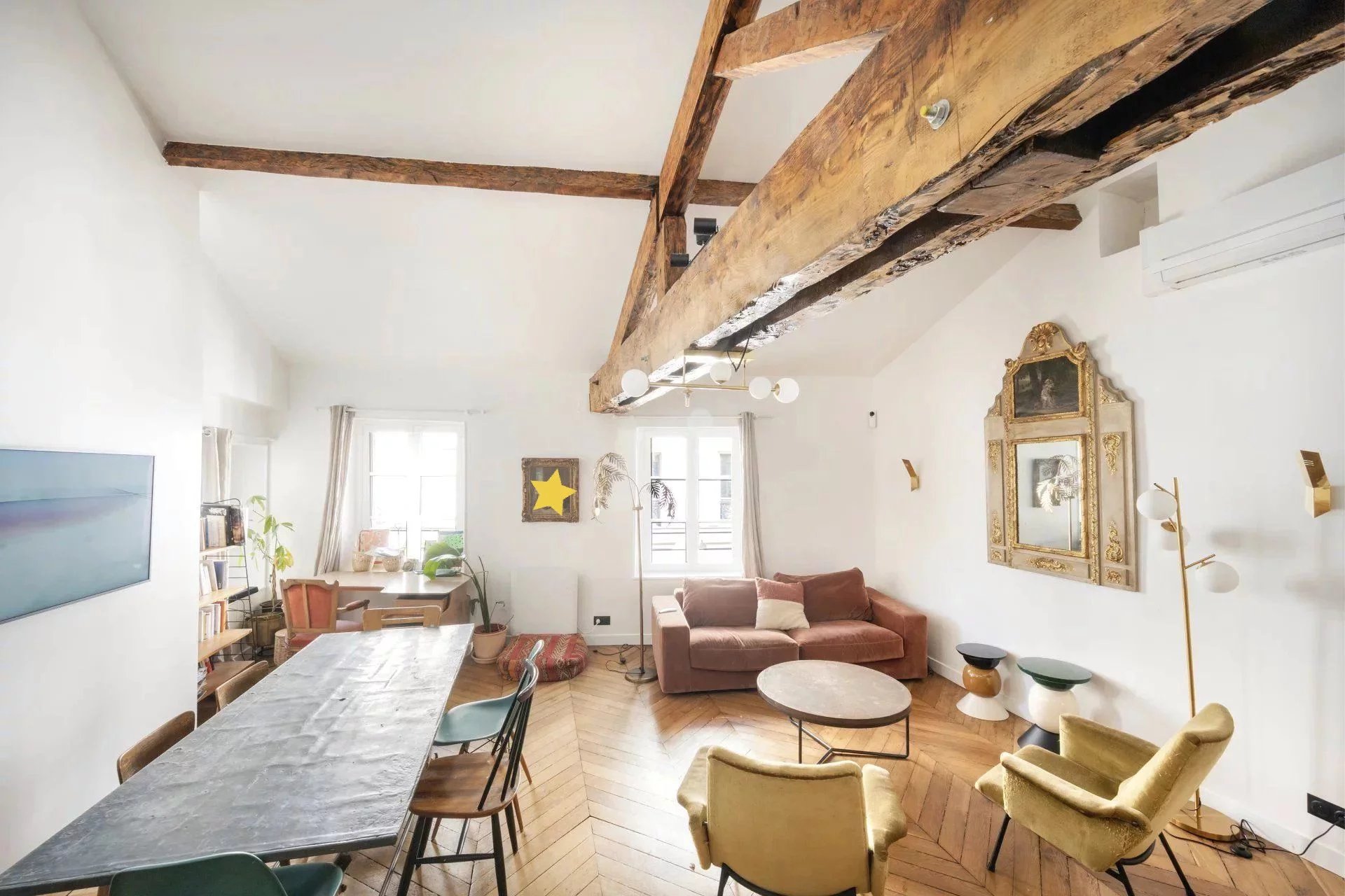 To Sell - 3 Bedrooms - Rue de Babylone