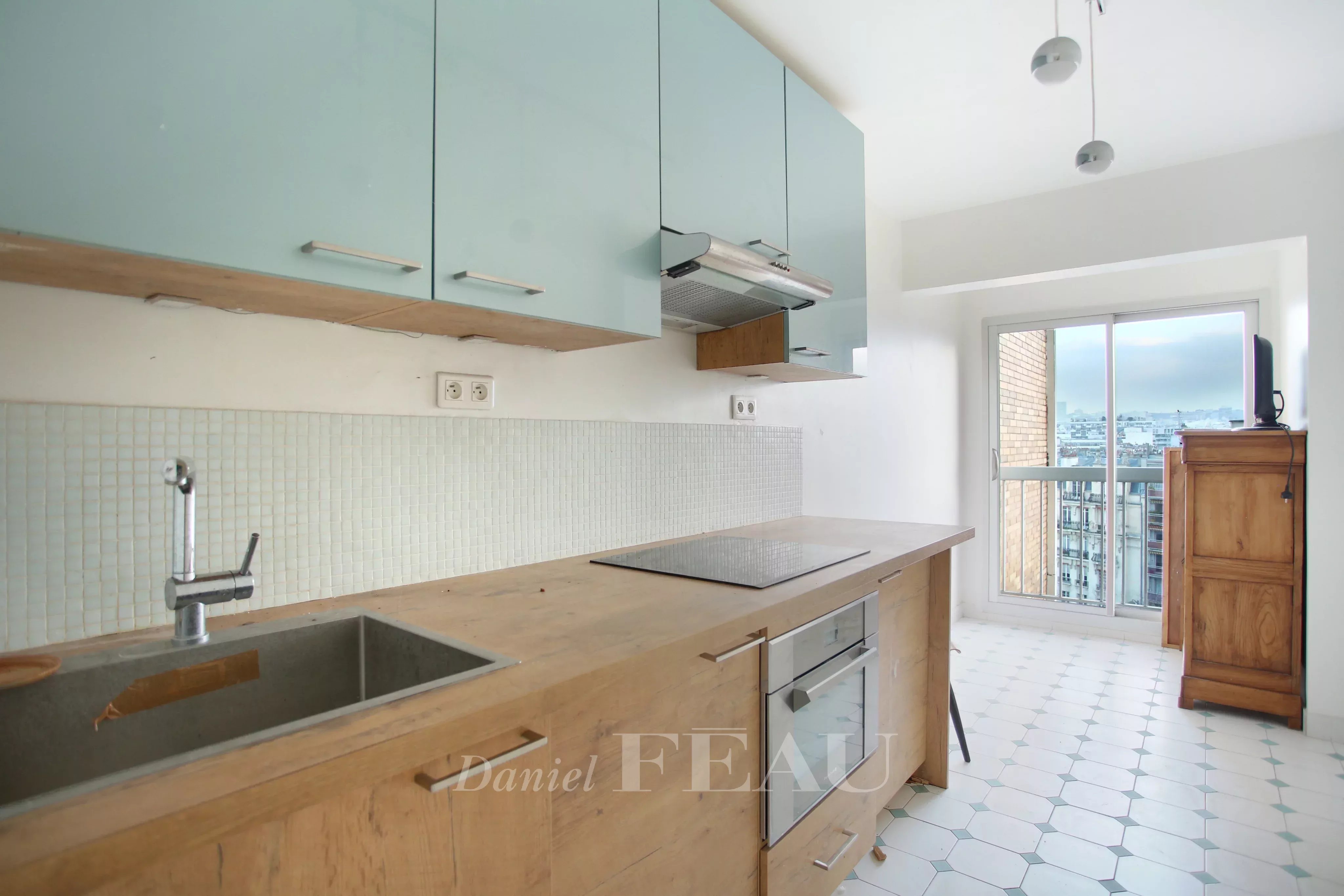 Sale Apartment Paris 11th
