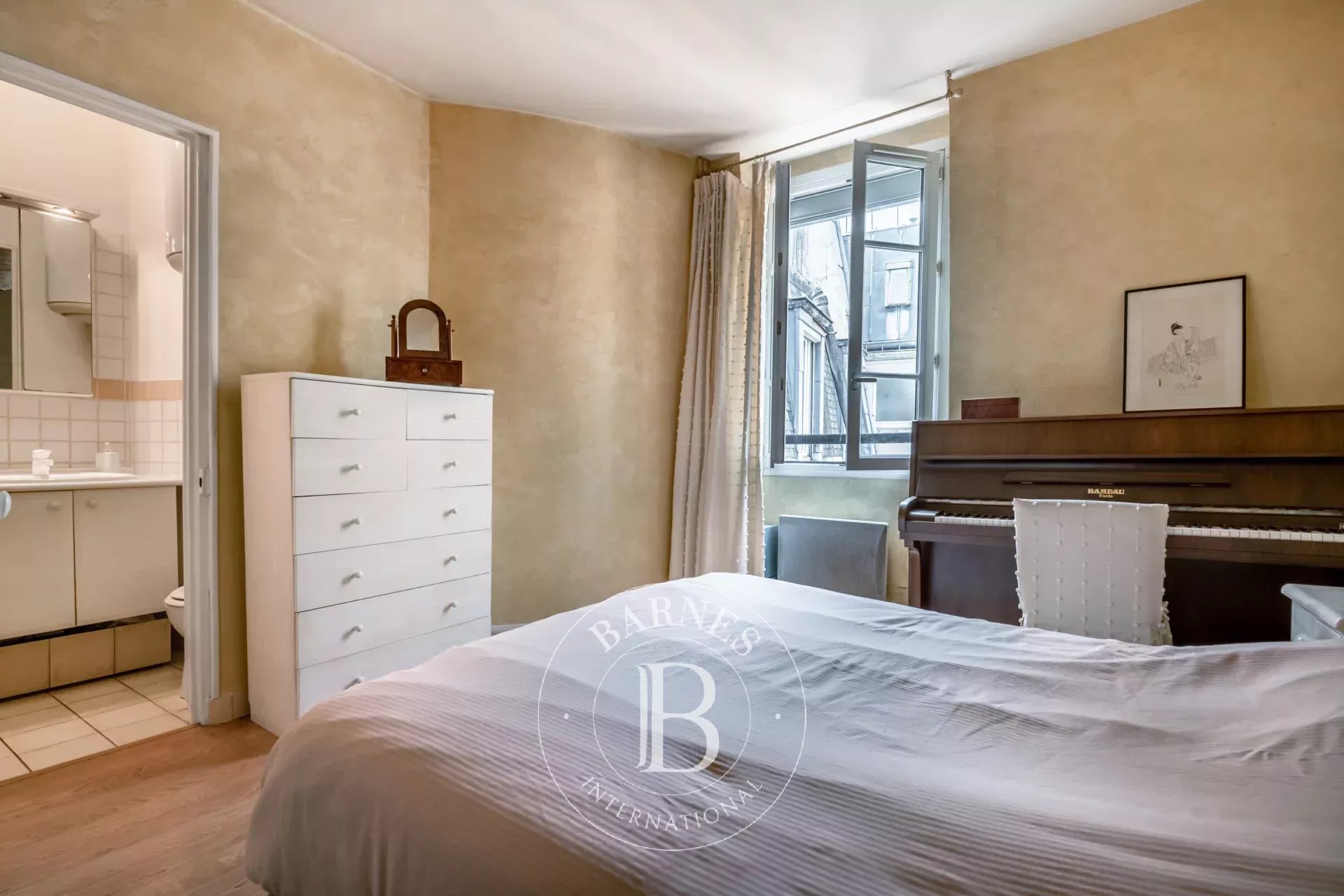 Daire Paris 3ème - picture 23