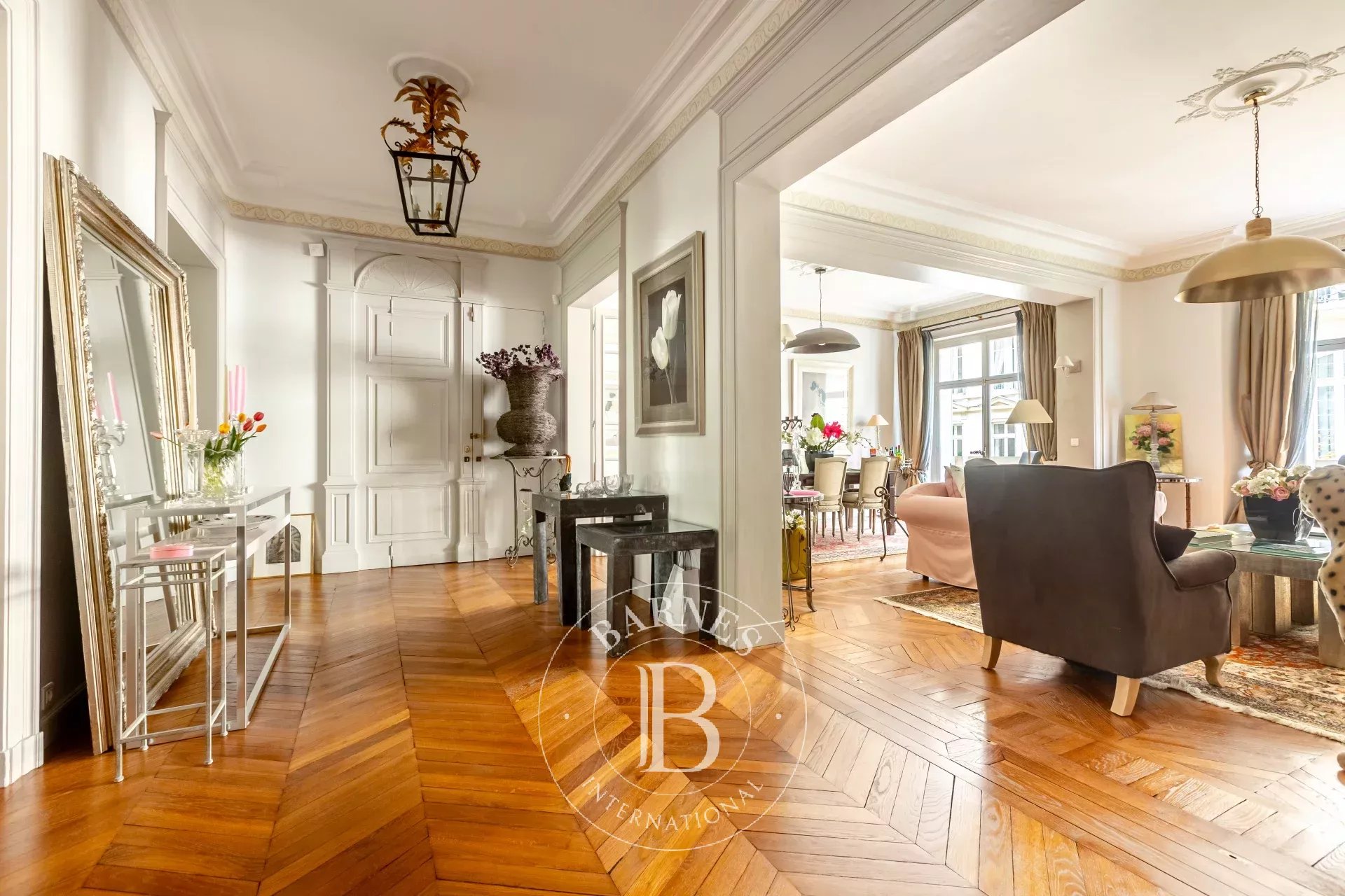 Paris 16 - Victor Hugo - Dual-aspect 4-bed apartment - picture 22