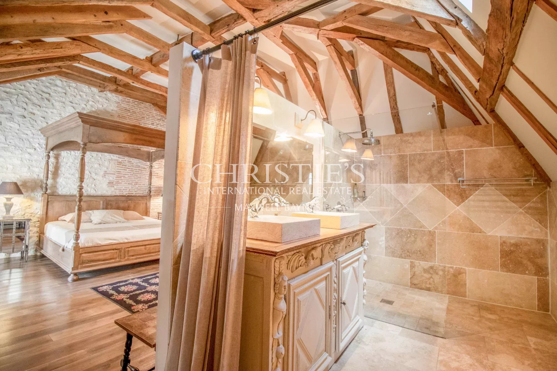 10 Bedroom Chateau's Image 14
