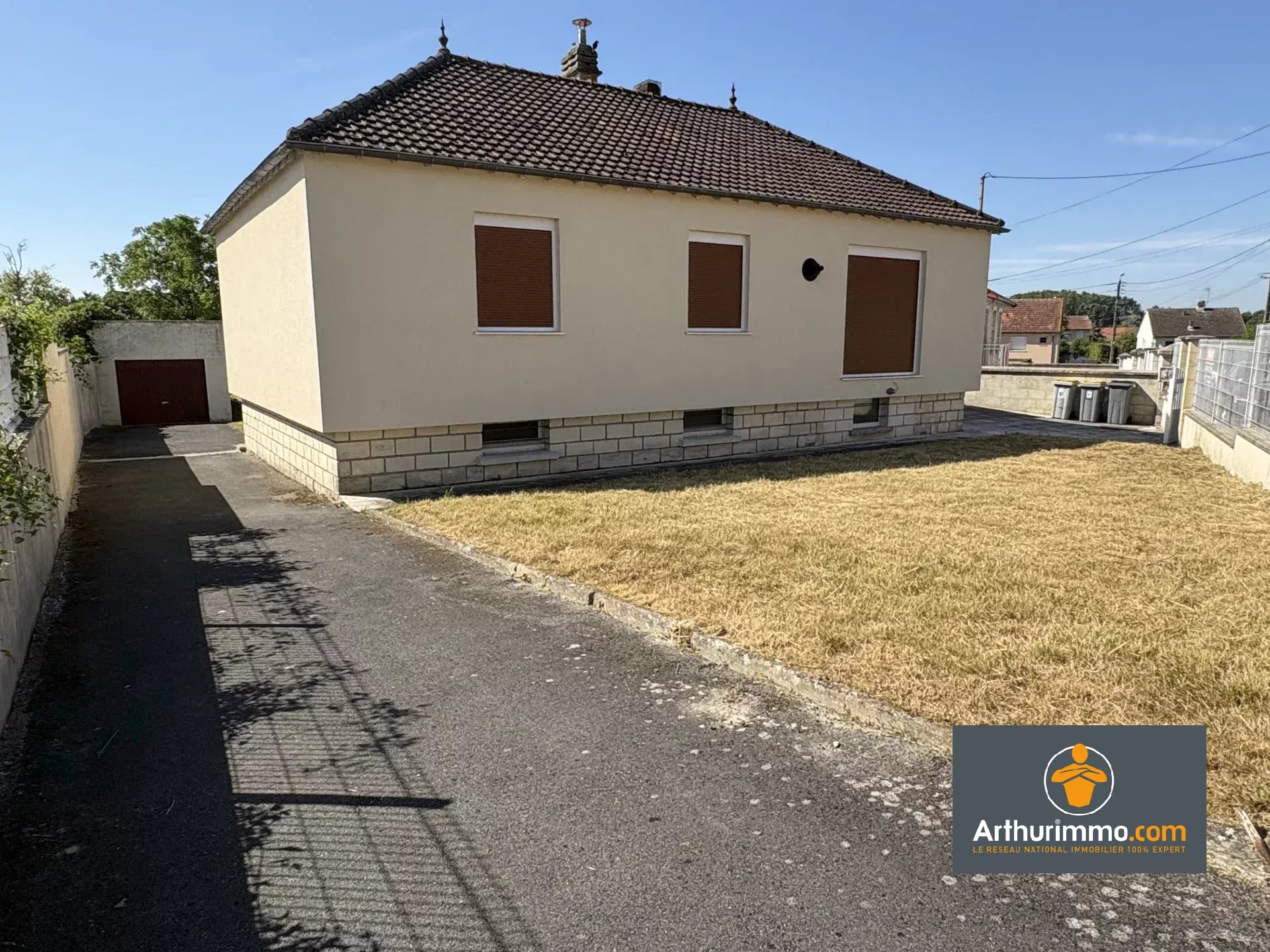MAISON 3 CHAMBRES - TERRAIN 794 M2