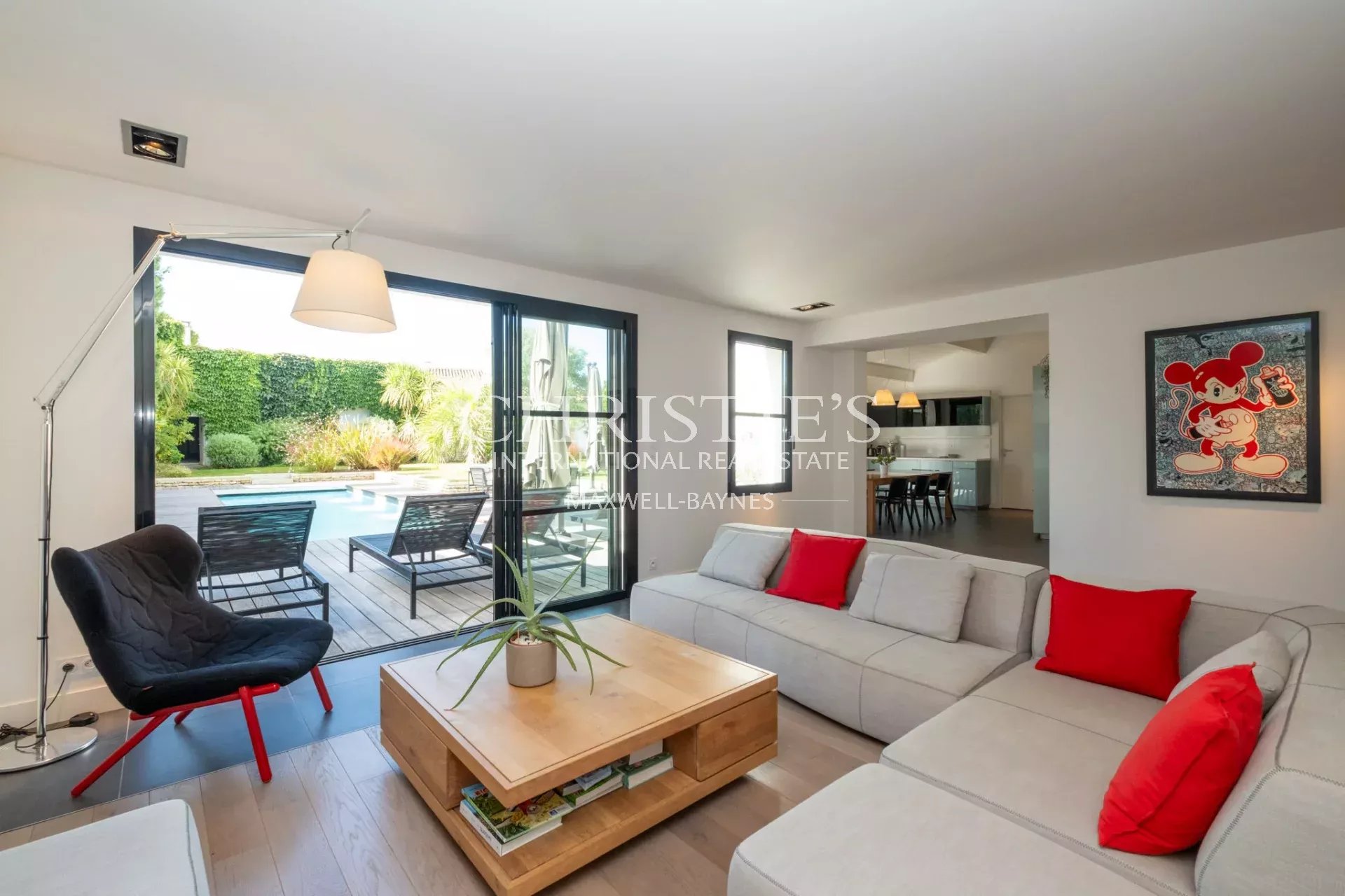 5 Bedroom Villa/Townhouse's Image 4