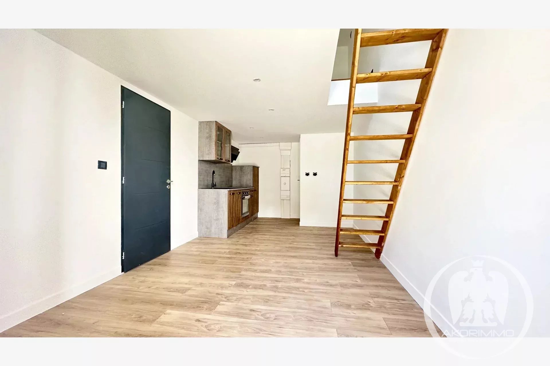 <span class='fw-semibold text-nowrap'>Appartamento</span>  - <span class='text-nowrap'>2 stanze</span>  - <span class='text-nowrap'>40.0 m²</span> - <span class='text-nowrap'> &lt