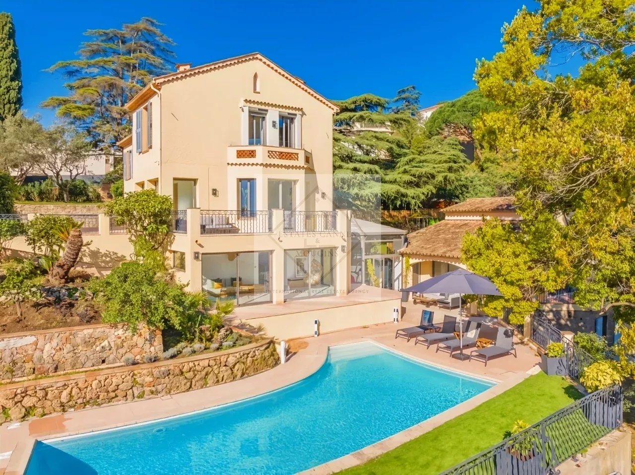 Location à l’année — Villa d’exception à Cannes — photo 5