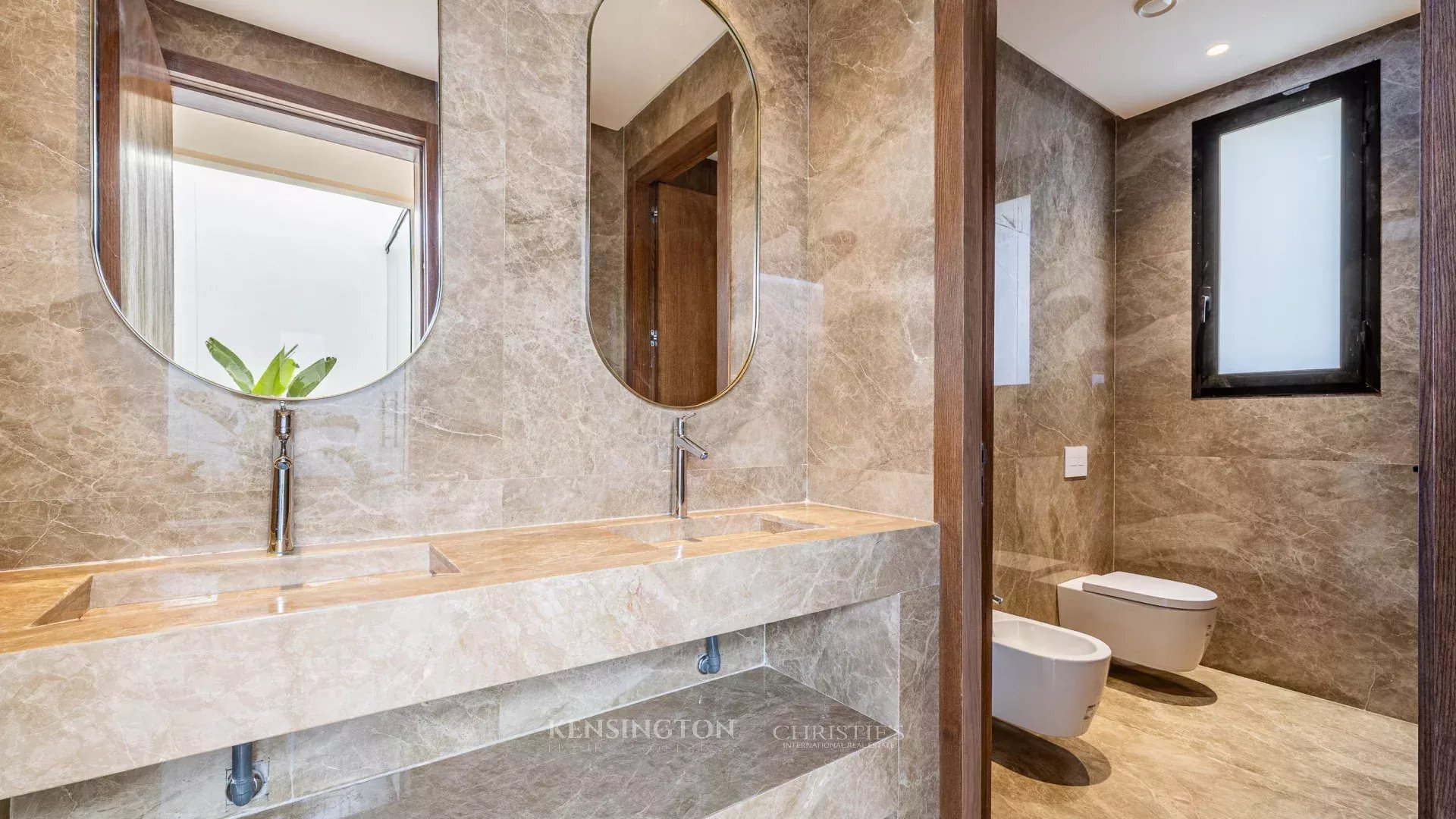 4 Bedroom Villa/Townhouse's Image 17